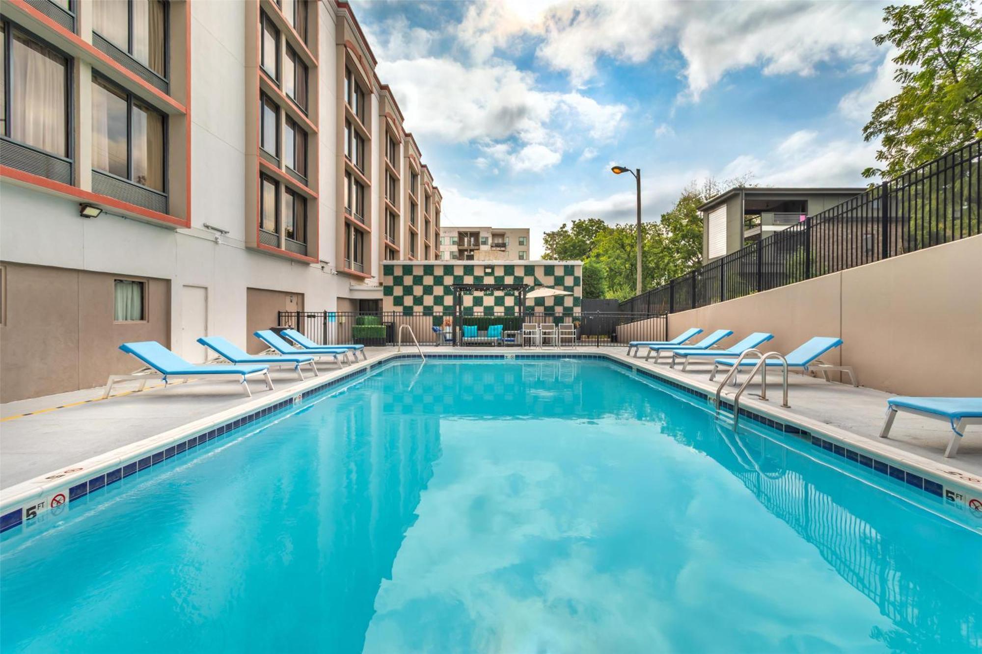 Western Downtown Music Row Hotel 3*