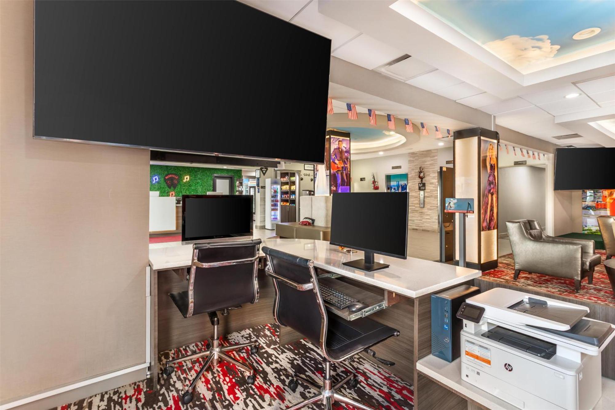 Western Downtown Music Row Hotel 3*