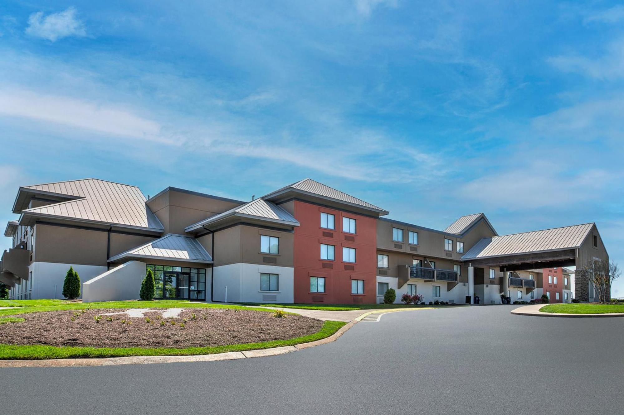 Express Airport By Ihg Nashville
