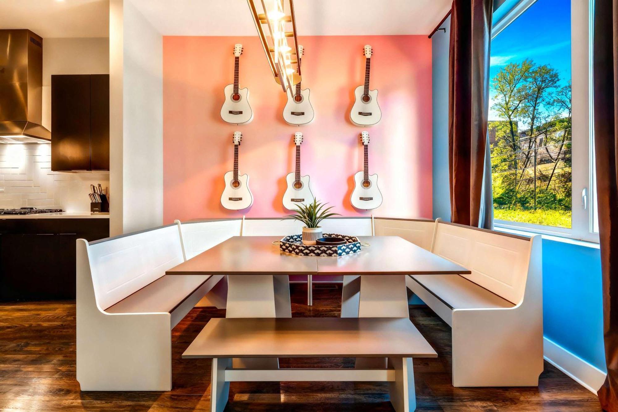 New Luxe Roofdeck 13 Beds Nashville