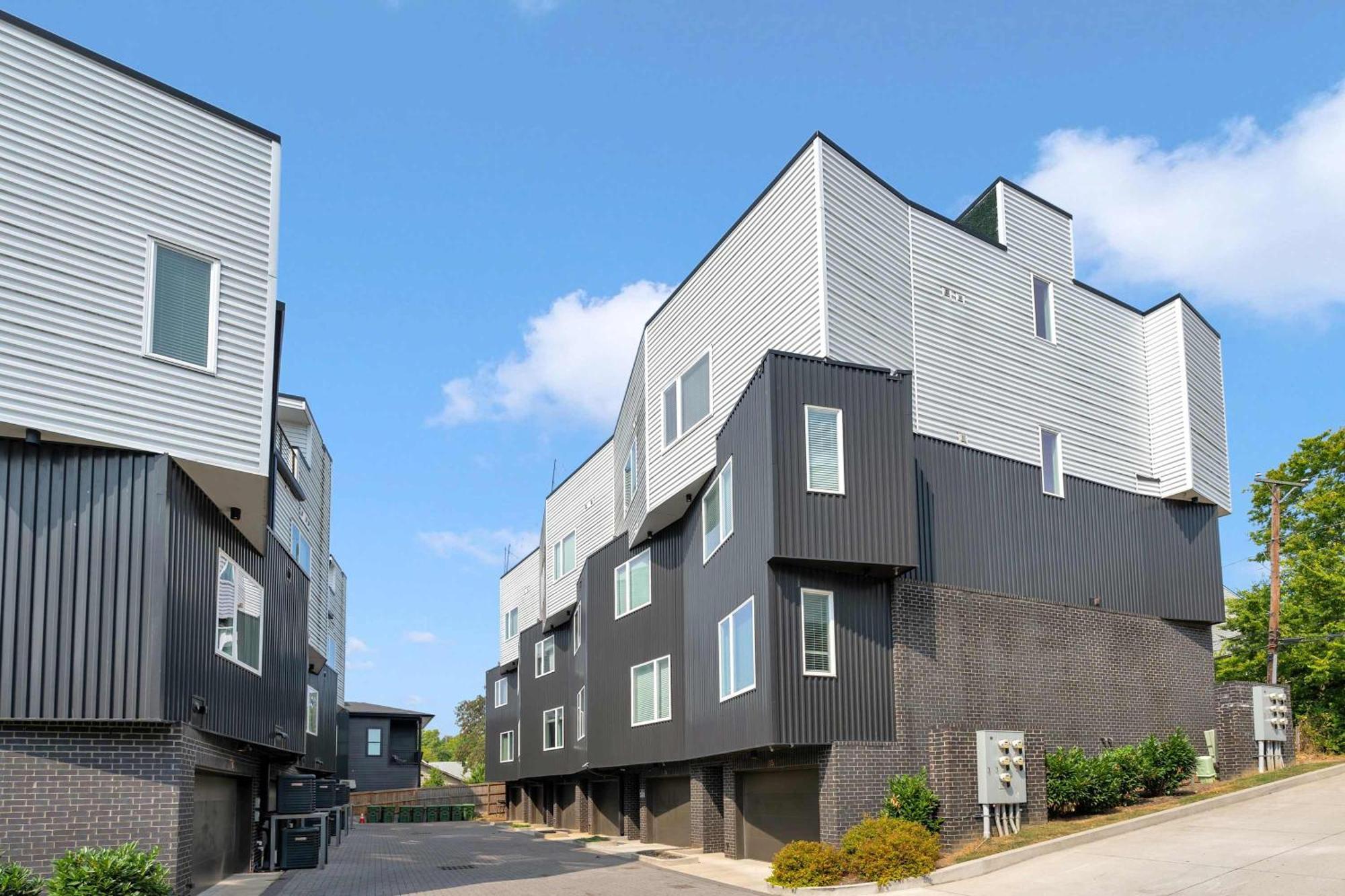 New Luxe Roofdeck 13 Beds * Nashville