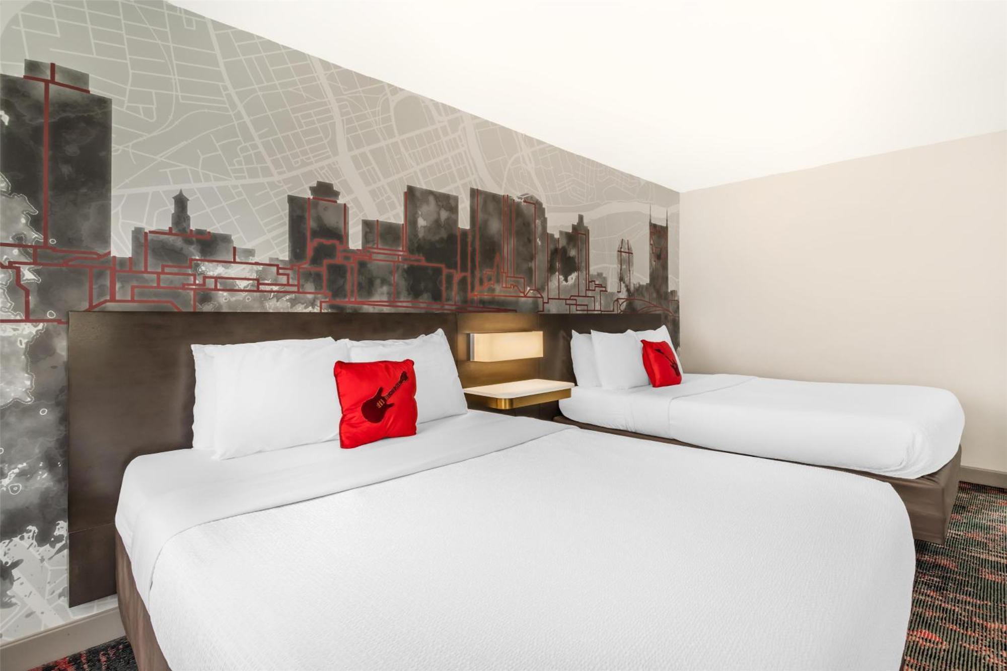 Western Downtown Music Row