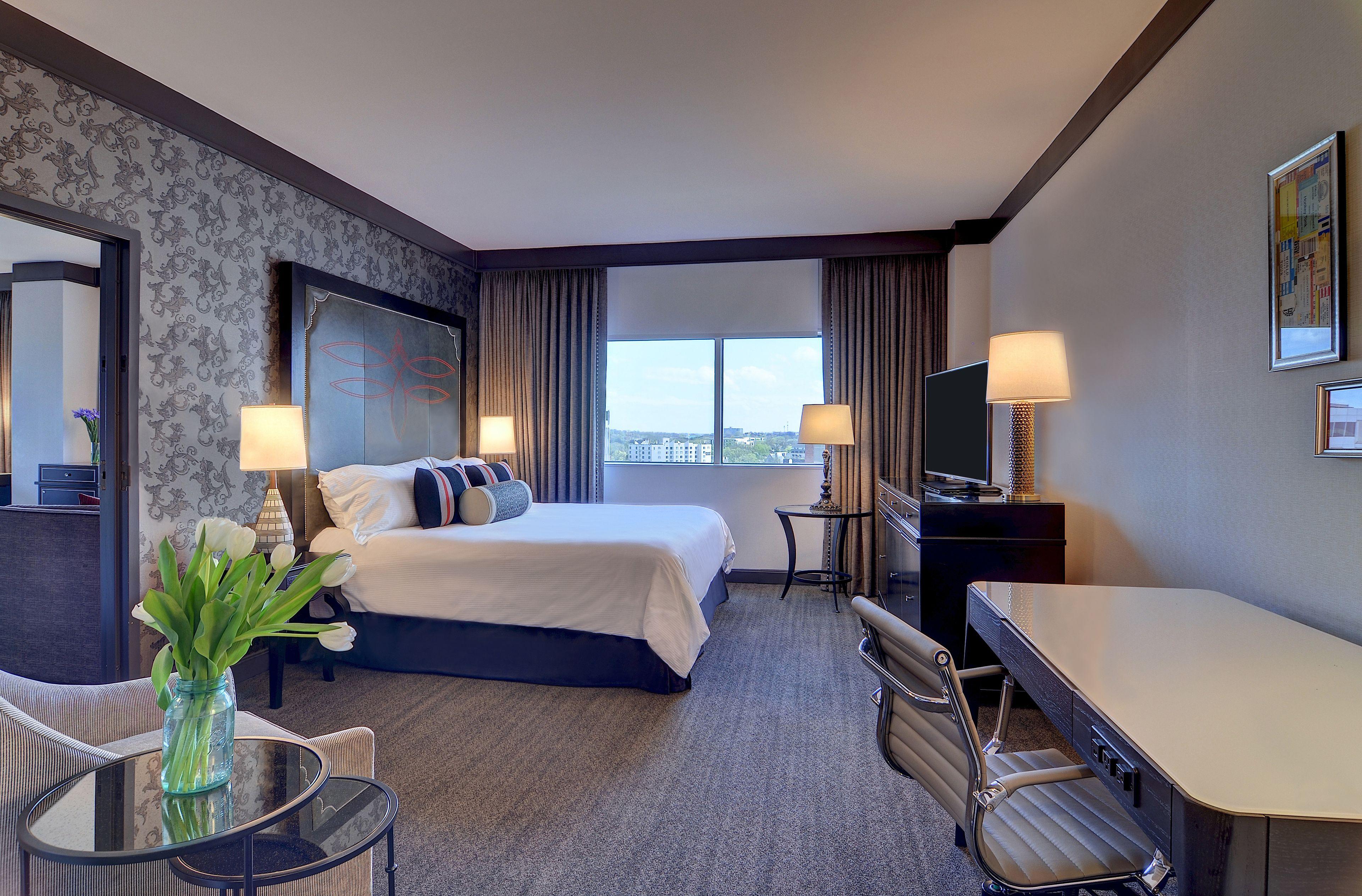 Loews At Vanderbilt Plaza 4*