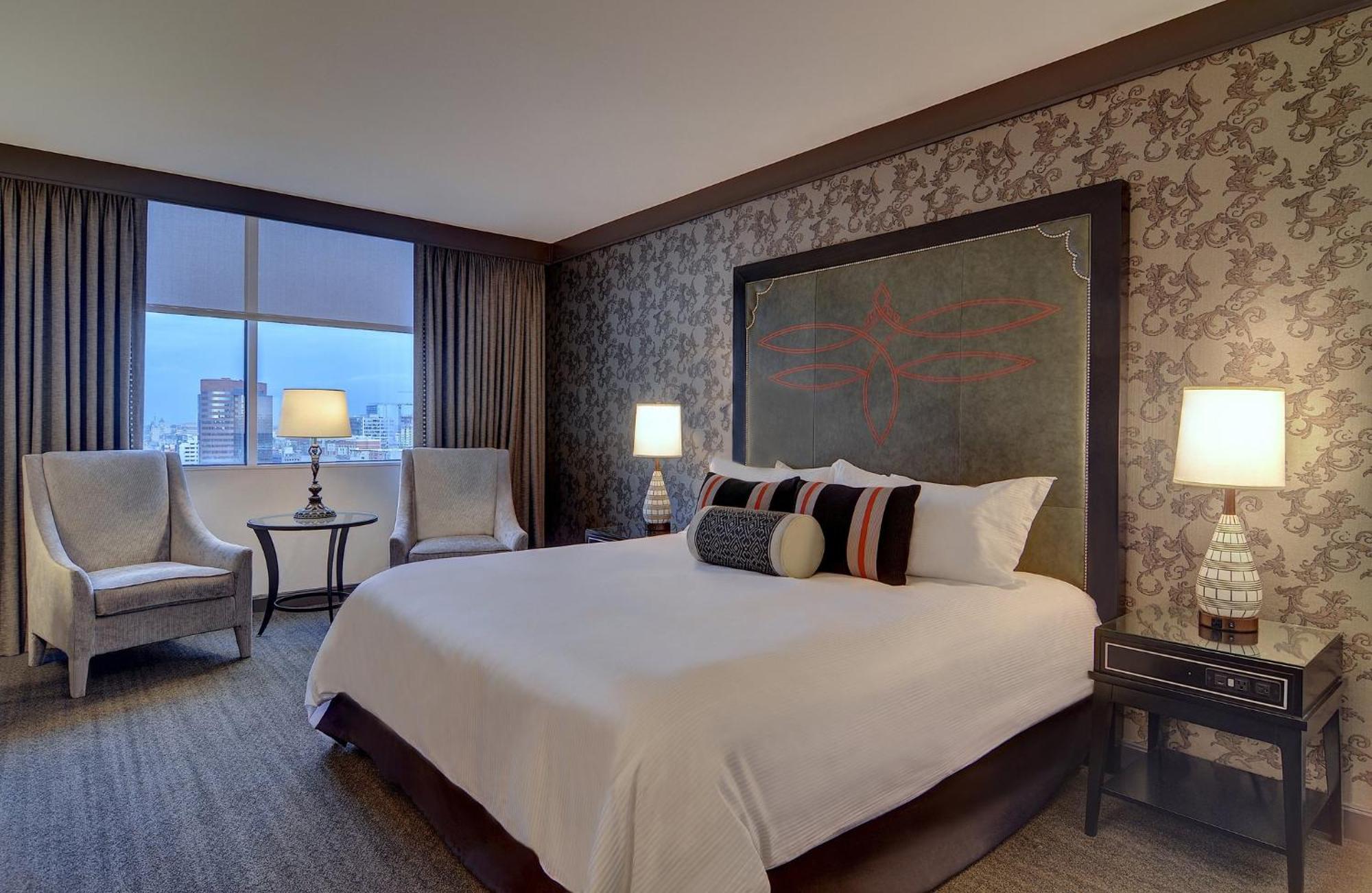 Loews At Vanderbilt Plaza 4*