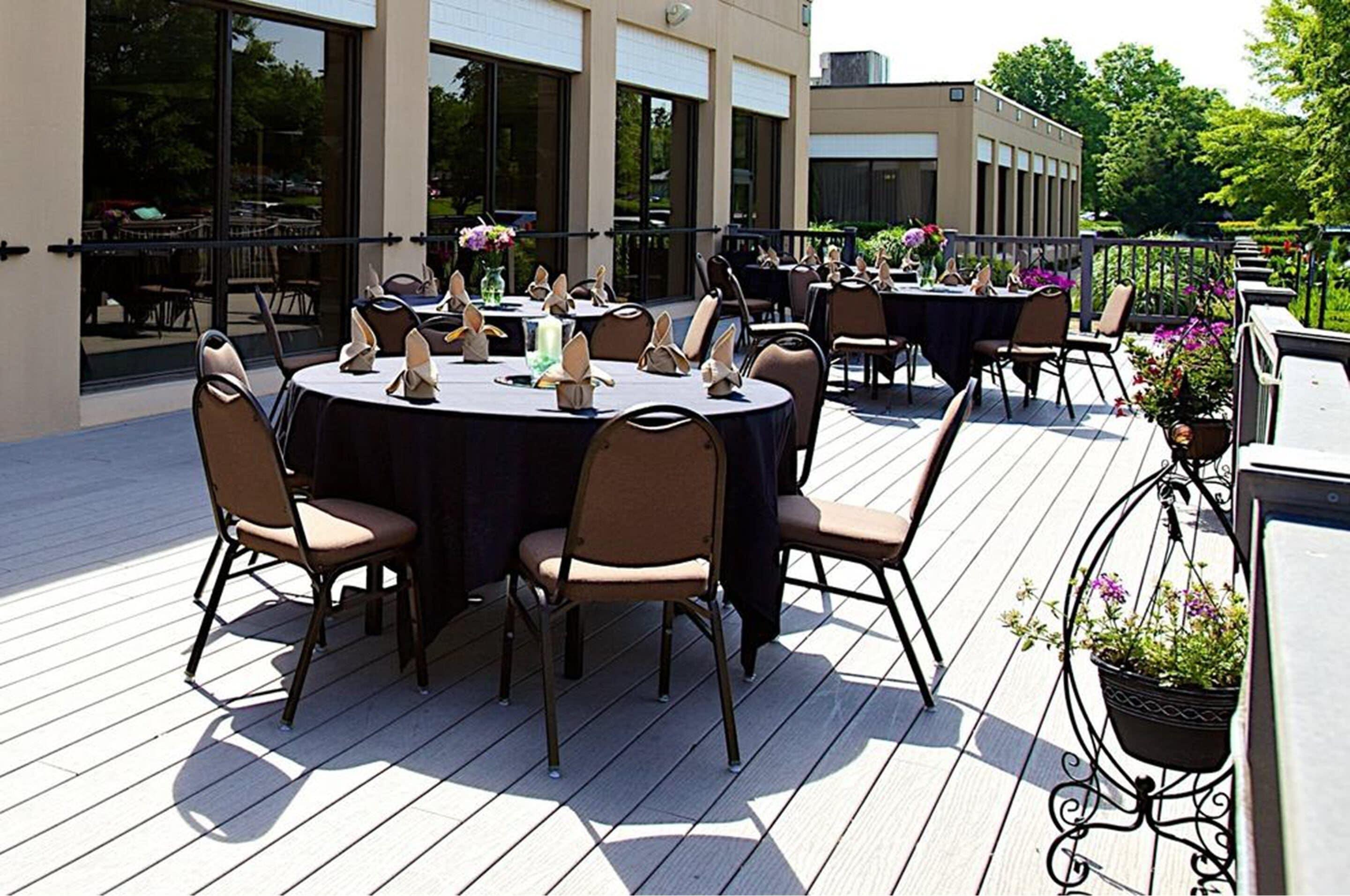 Radisson Airport Hotel 3*