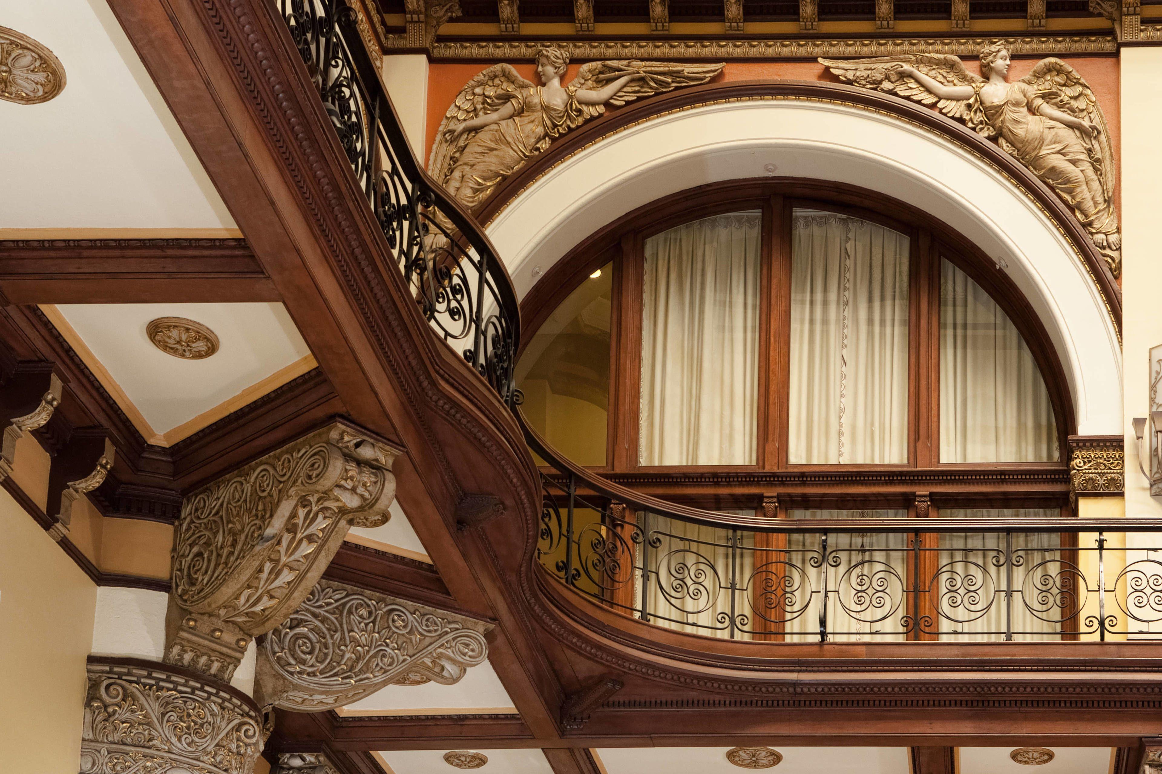 The Union Station Yards, Autograph Collection