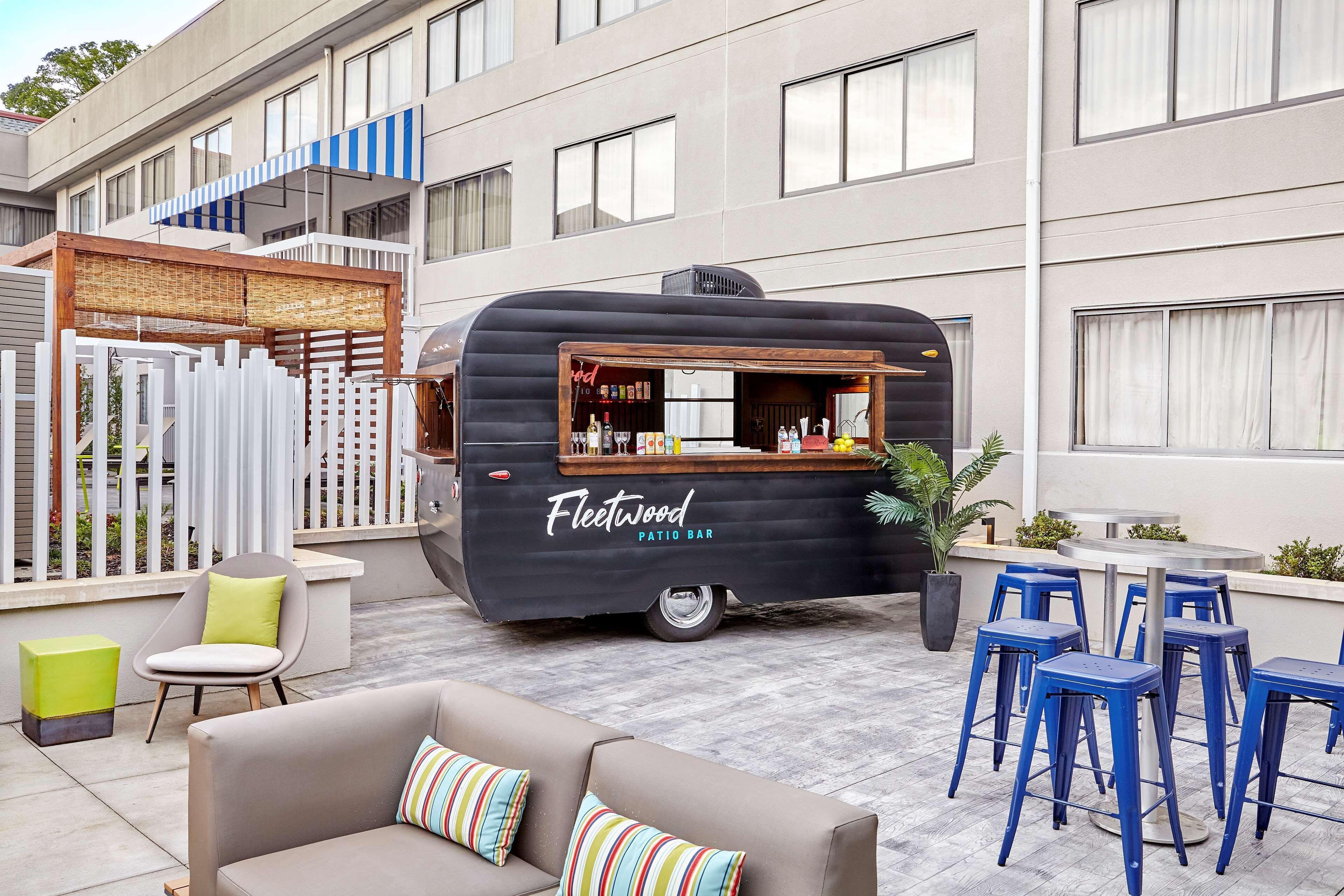 Doubletree By Hilton Airport 3*