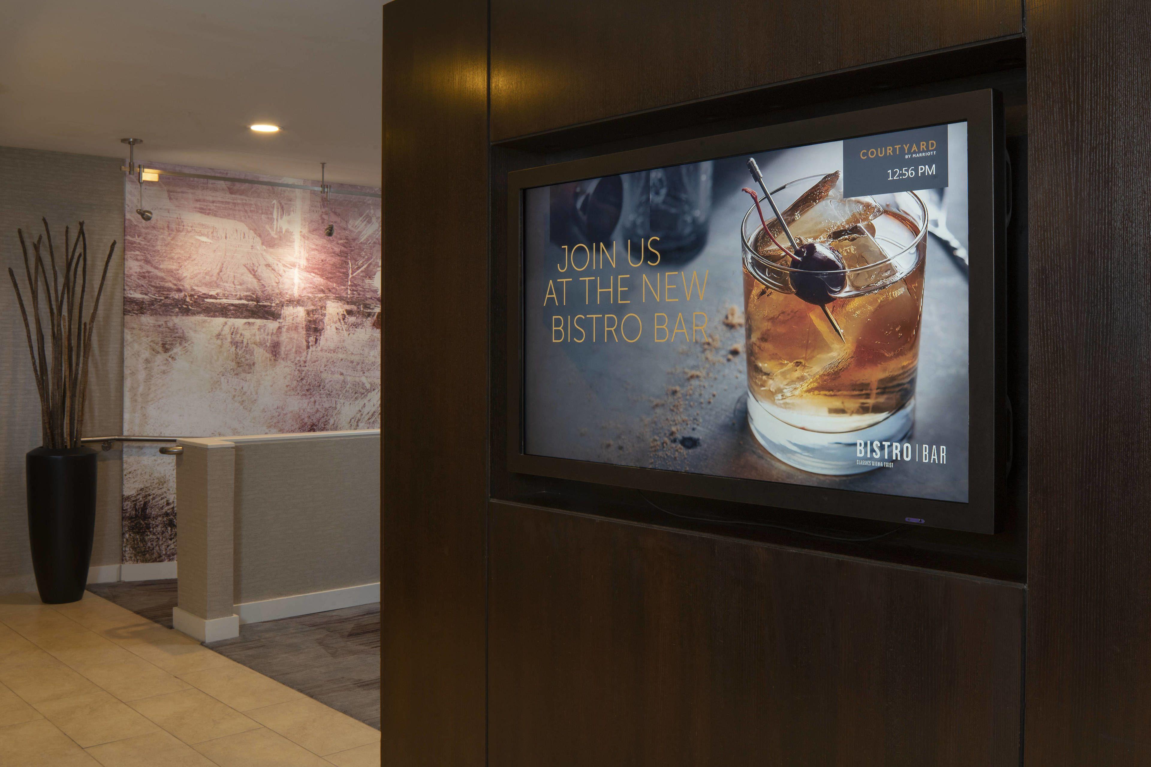 Hotel Courtyard By Marriott Airport 3*