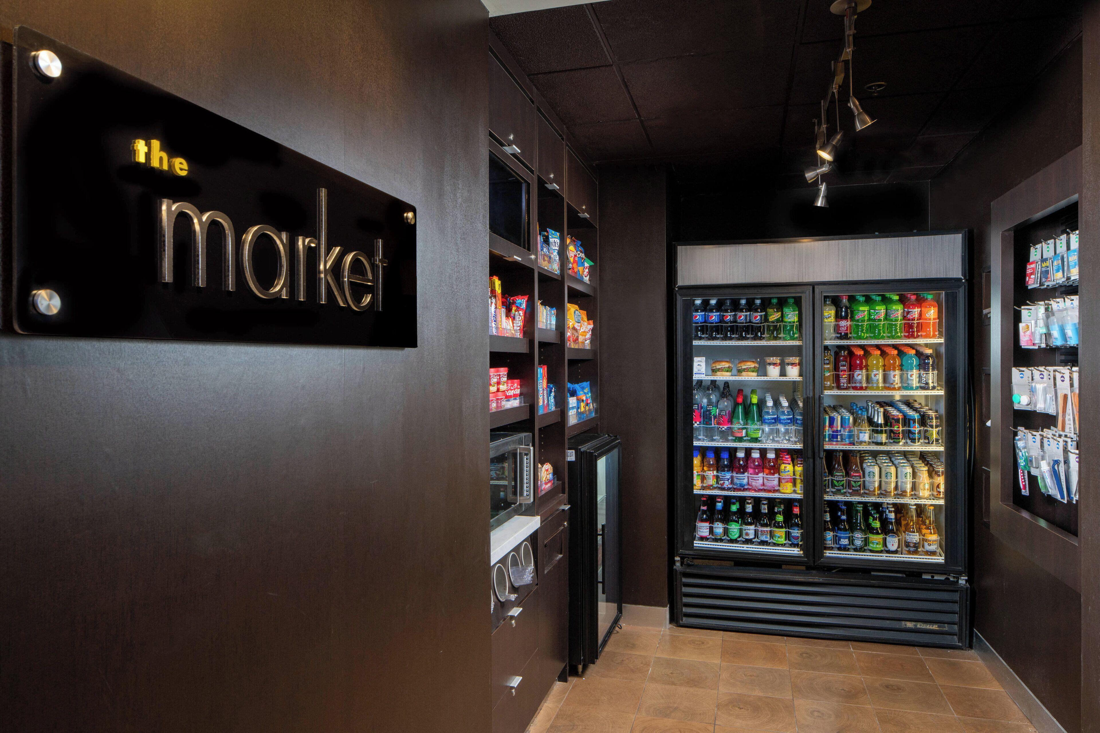 Courtyard By Marriott Airport