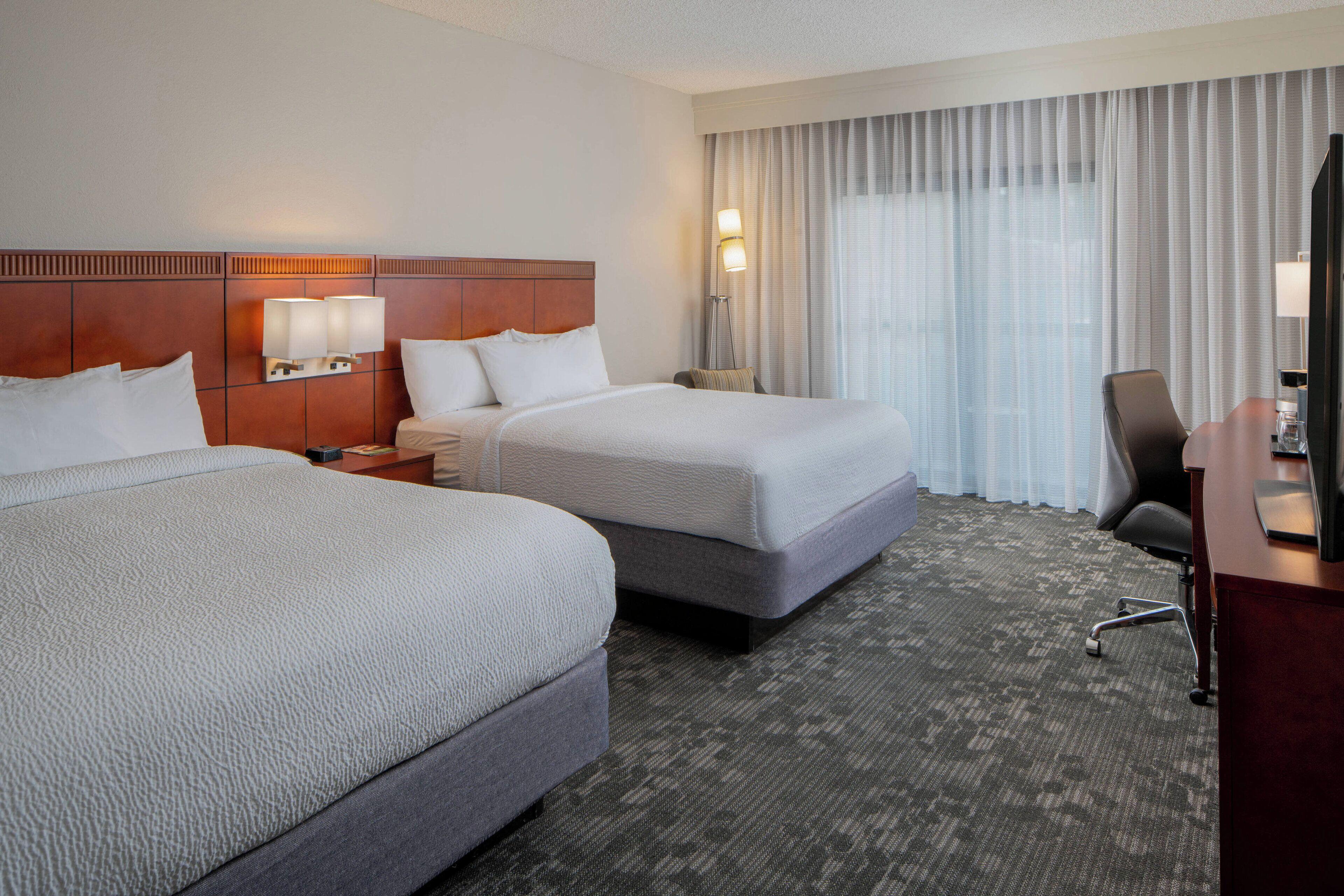 Hotel Courtyard By Marriott Airport 3*