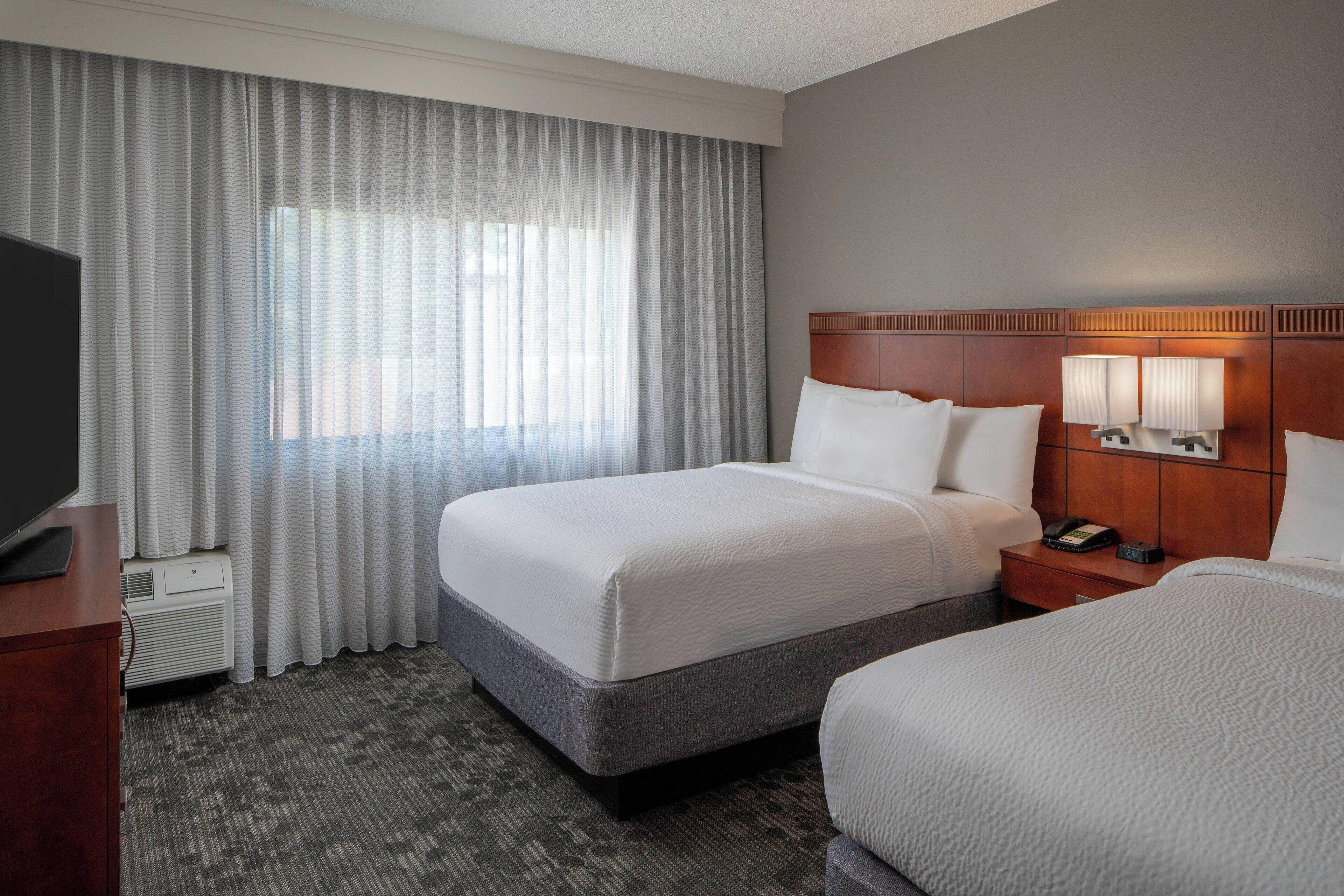 Courtyard By Marriott Airport Hotel Nashville