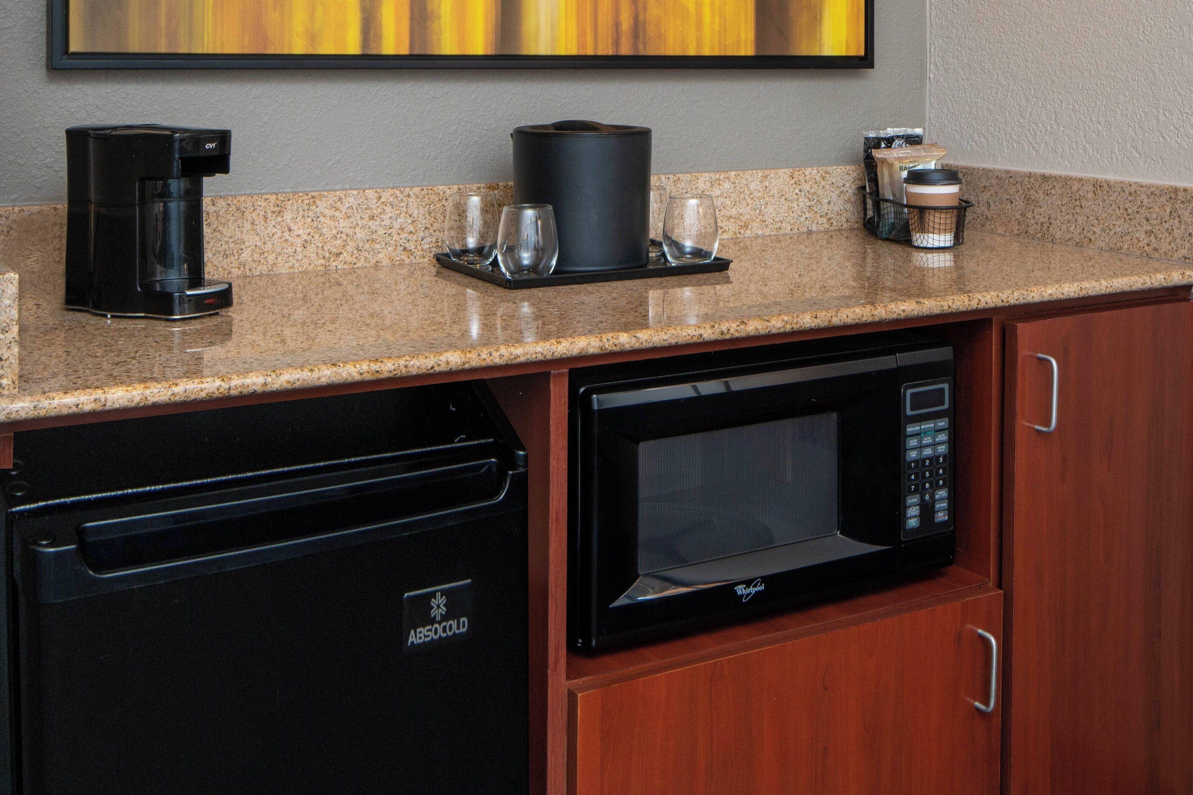 Courtyard By Marriott Airport Hotel Nashville