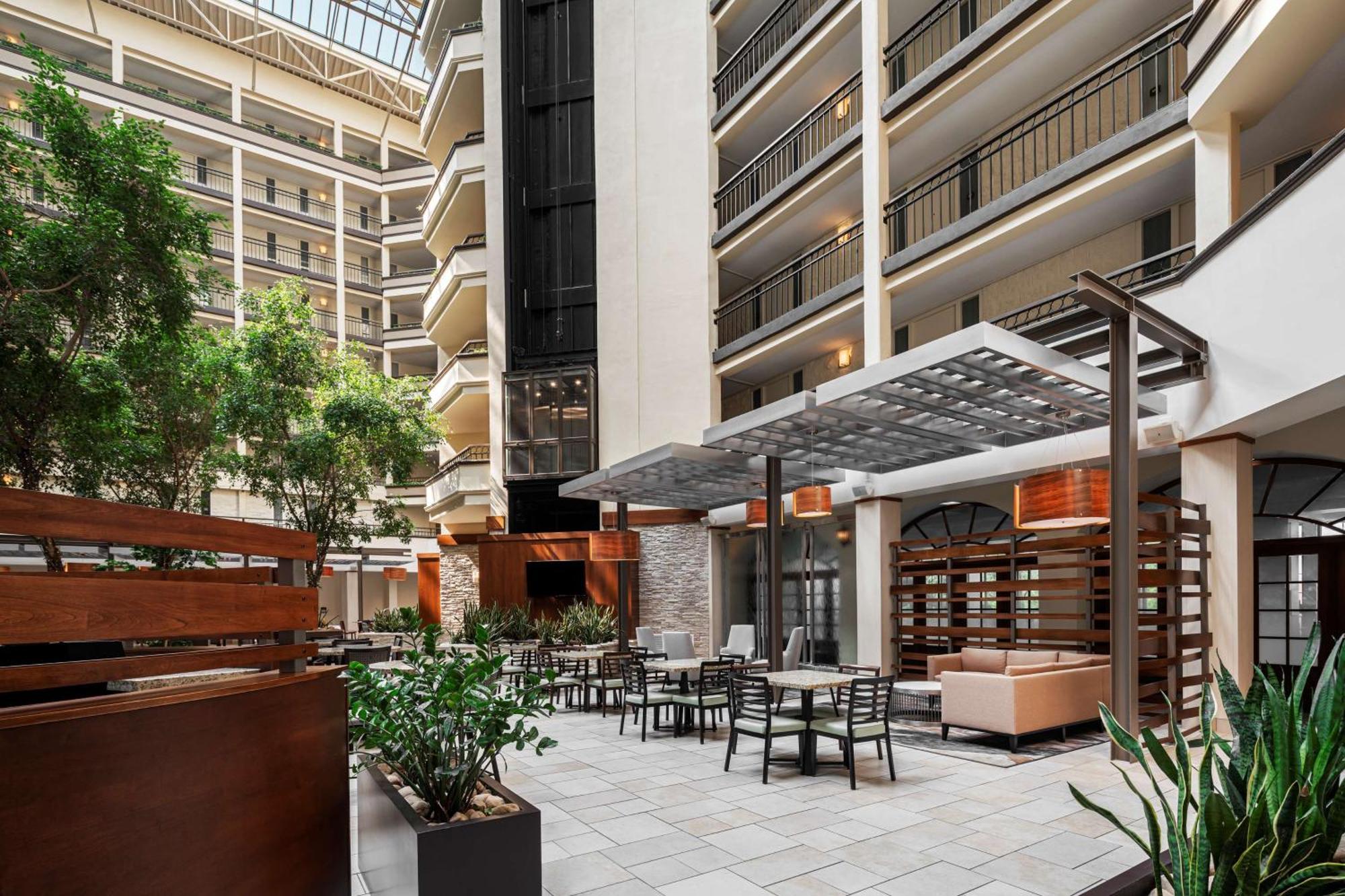 Hotel Embassy By Hilton Airport Nashville