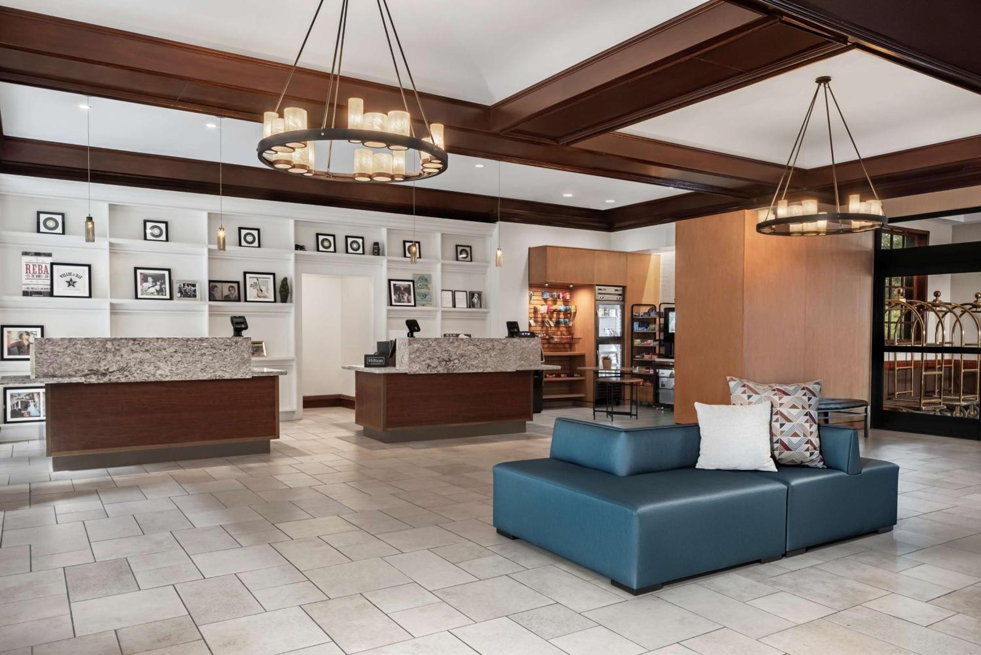 Hotel Embassy By Hilton Airport 4*
