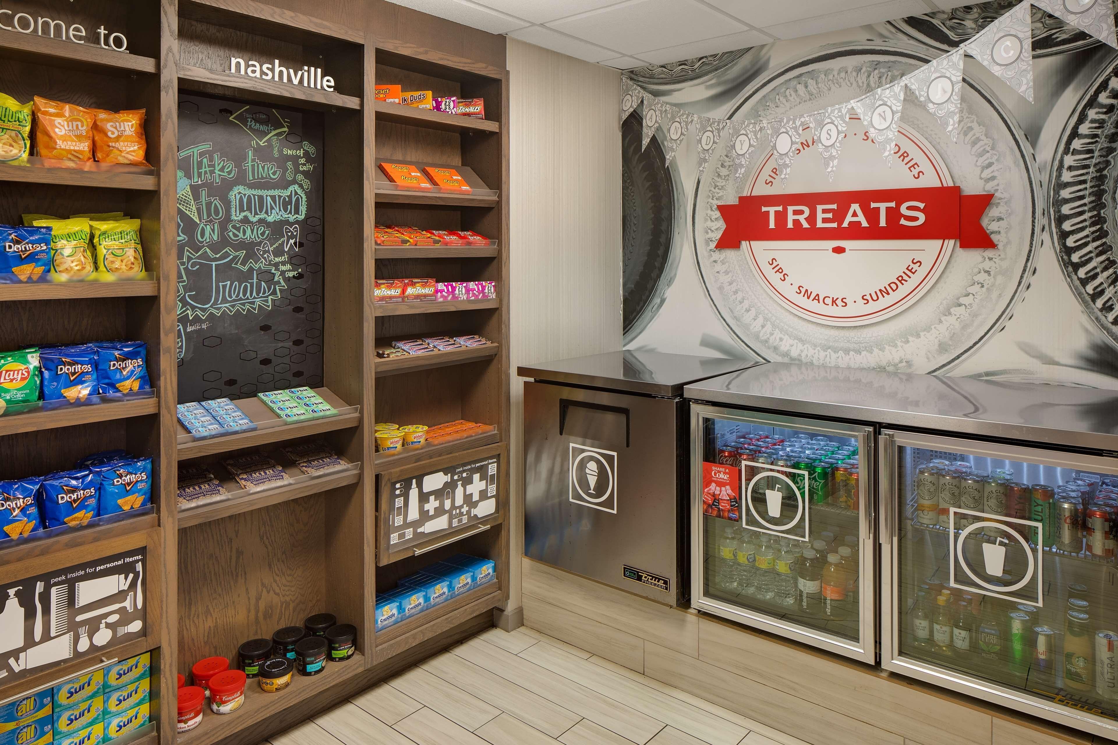 Hotel Hampton & Nashville-airport