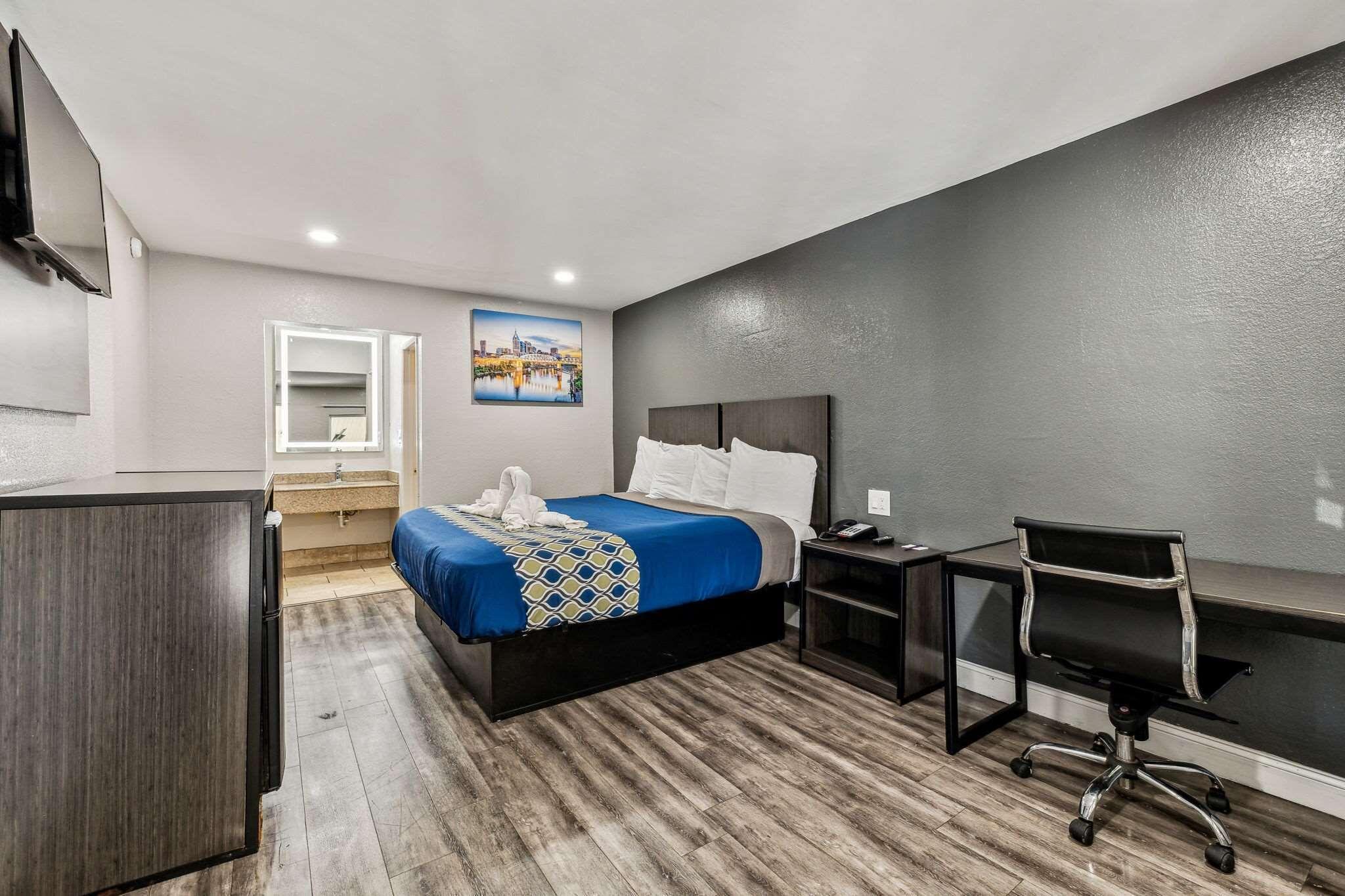 Hotel Knights Antioch Nashville