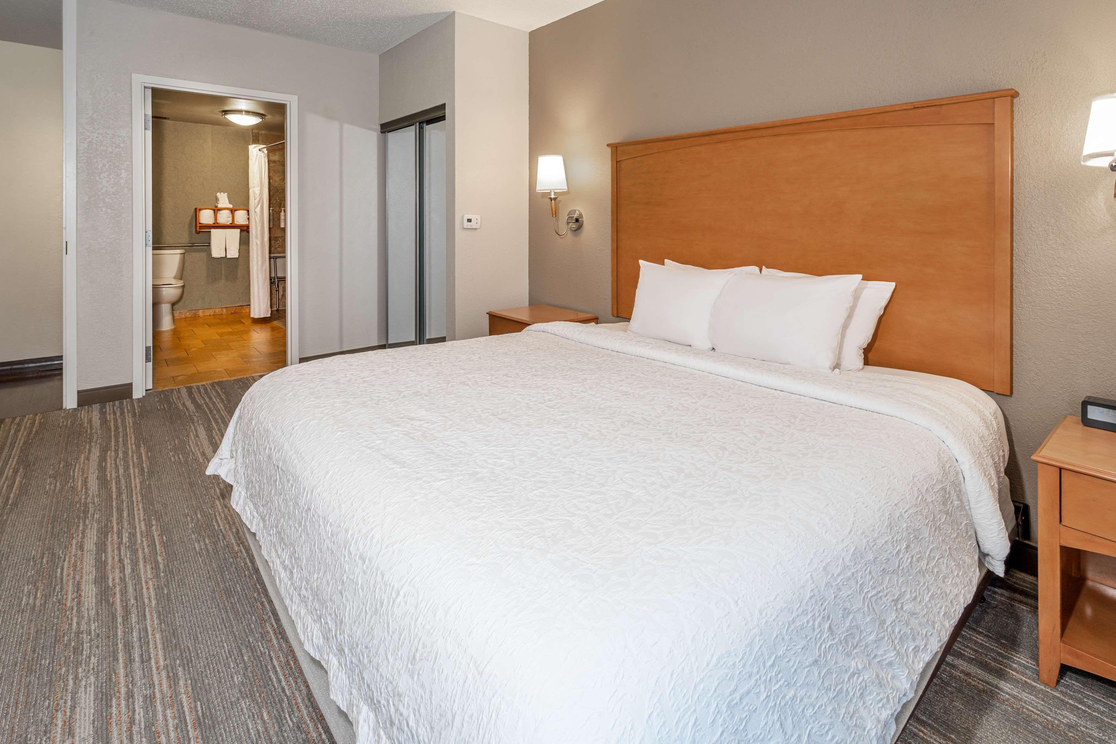 Hotel Hampton & Nashville-vanderbilt-elliston Place 3*