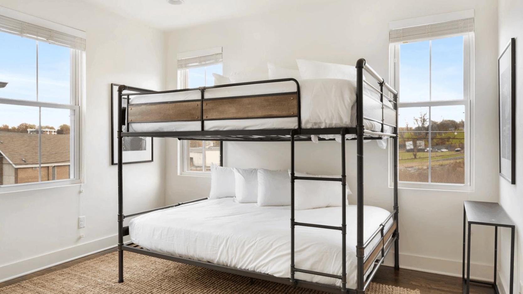 Holiday home Hart Buyout 1 By Avantstay Two Town House Buyout W Modern Amenities In