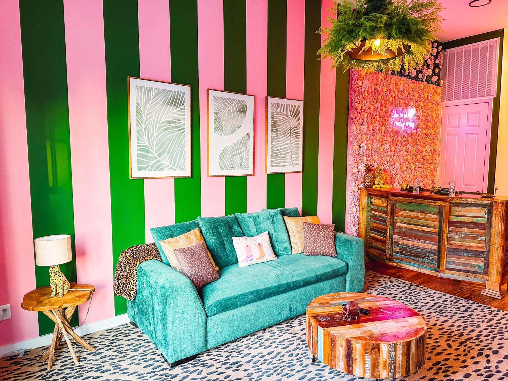 Dreaming With Dolly - Luxe Near Broadway Holiday home