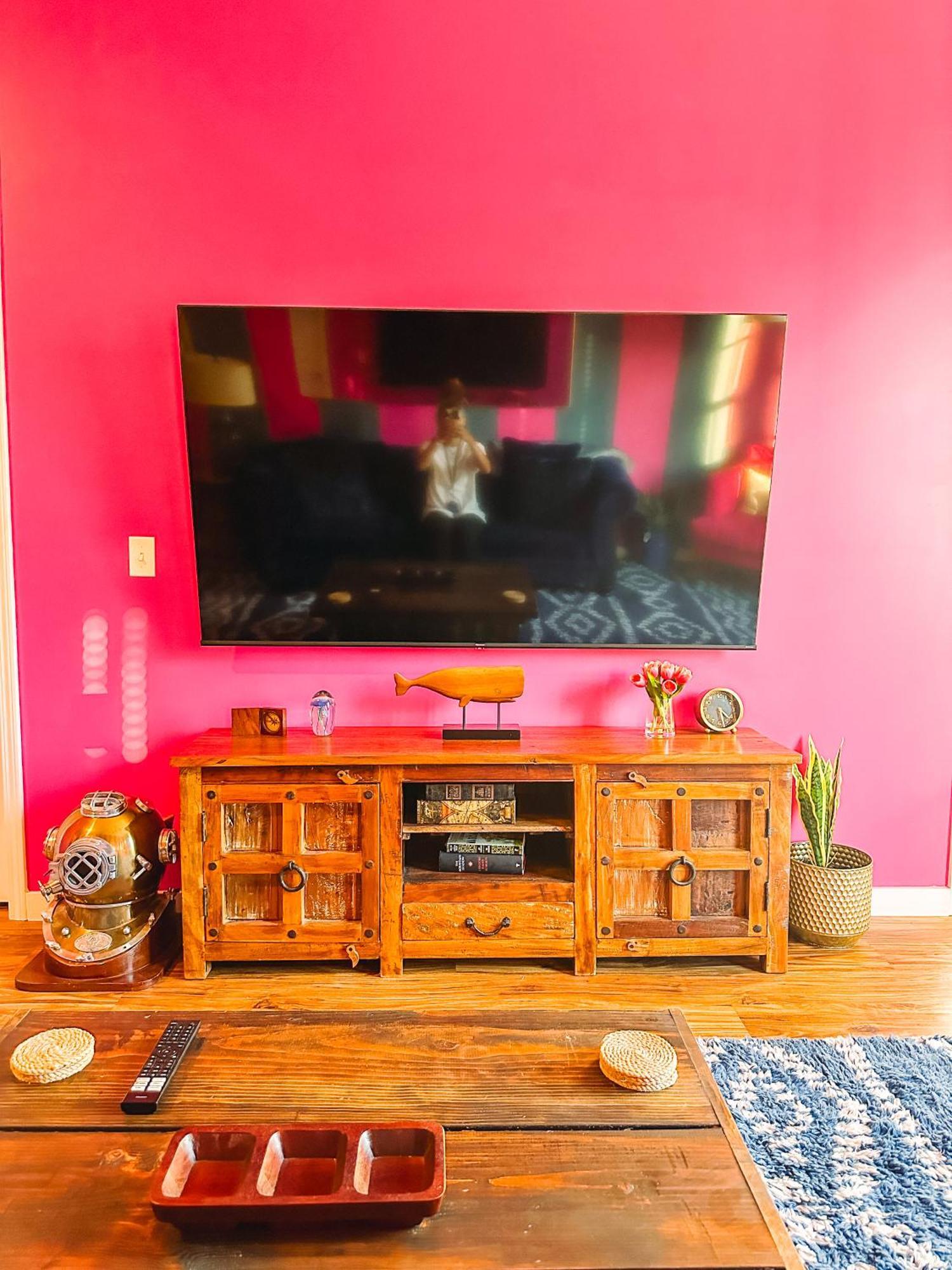 Dolly's Yacht Club - Cozy Retreat Near Broadway Holiday home Nashville