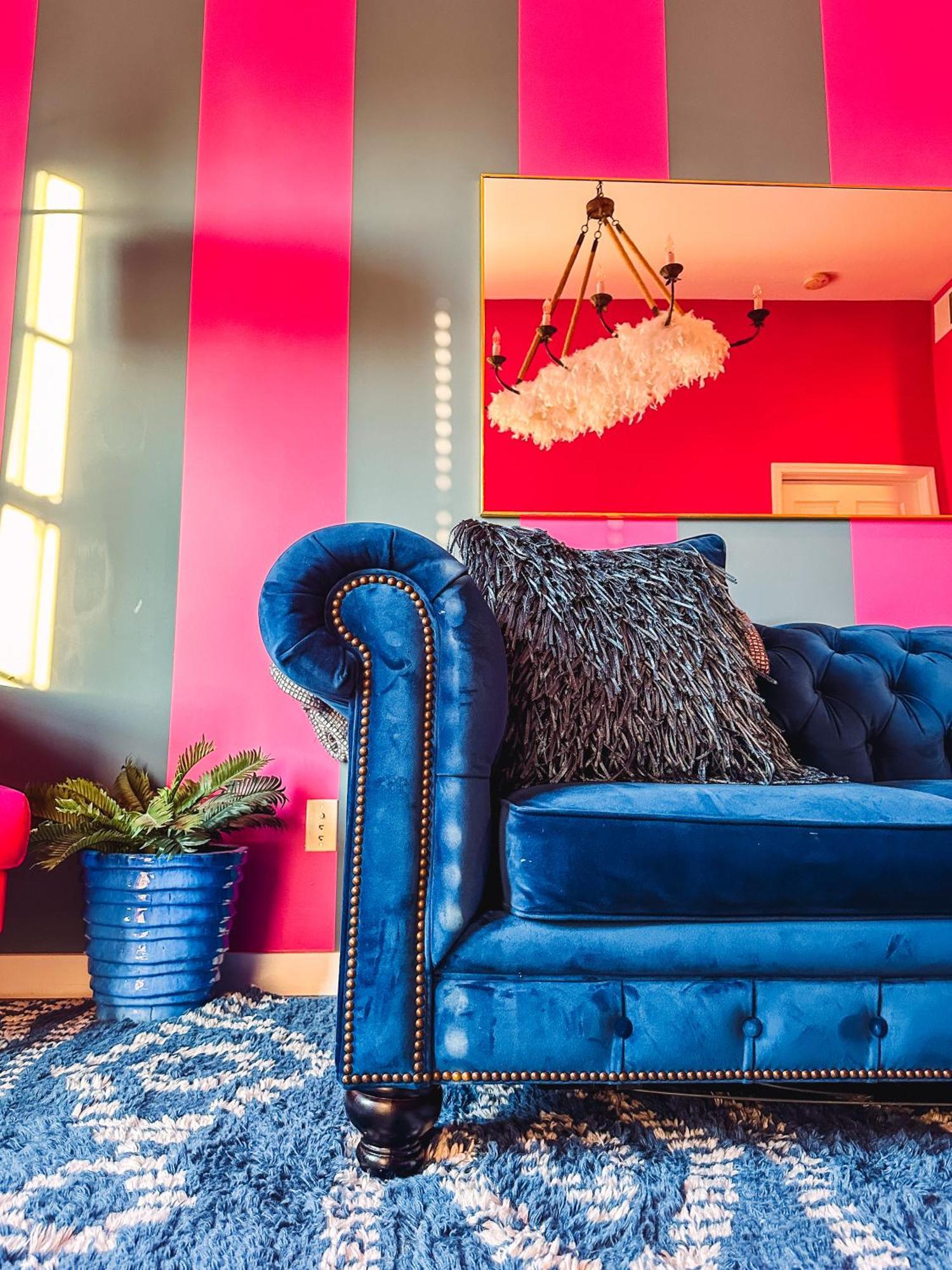 Dolly's Yacht Club - Cozy Retreat Near Broadway * Nashville