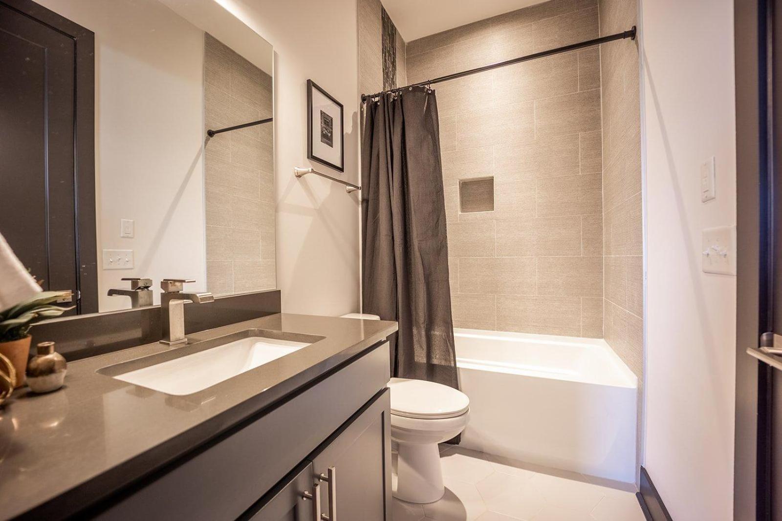 Heart Of Gulch - 4 Min To Broadway - Designer