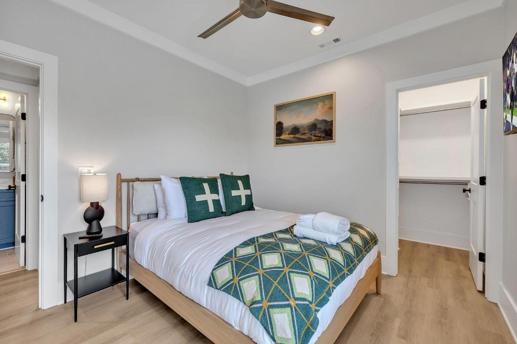 Holiday home Double Treble - 2 Townhomes - Private Rooftops