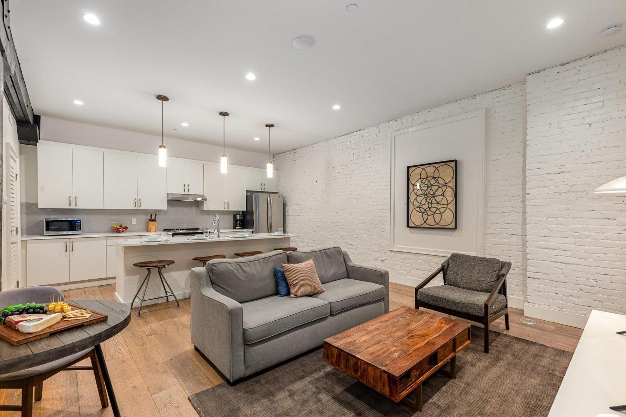 The Saddlery-frequency-2 Units-walk 2 Broadway Holiday home