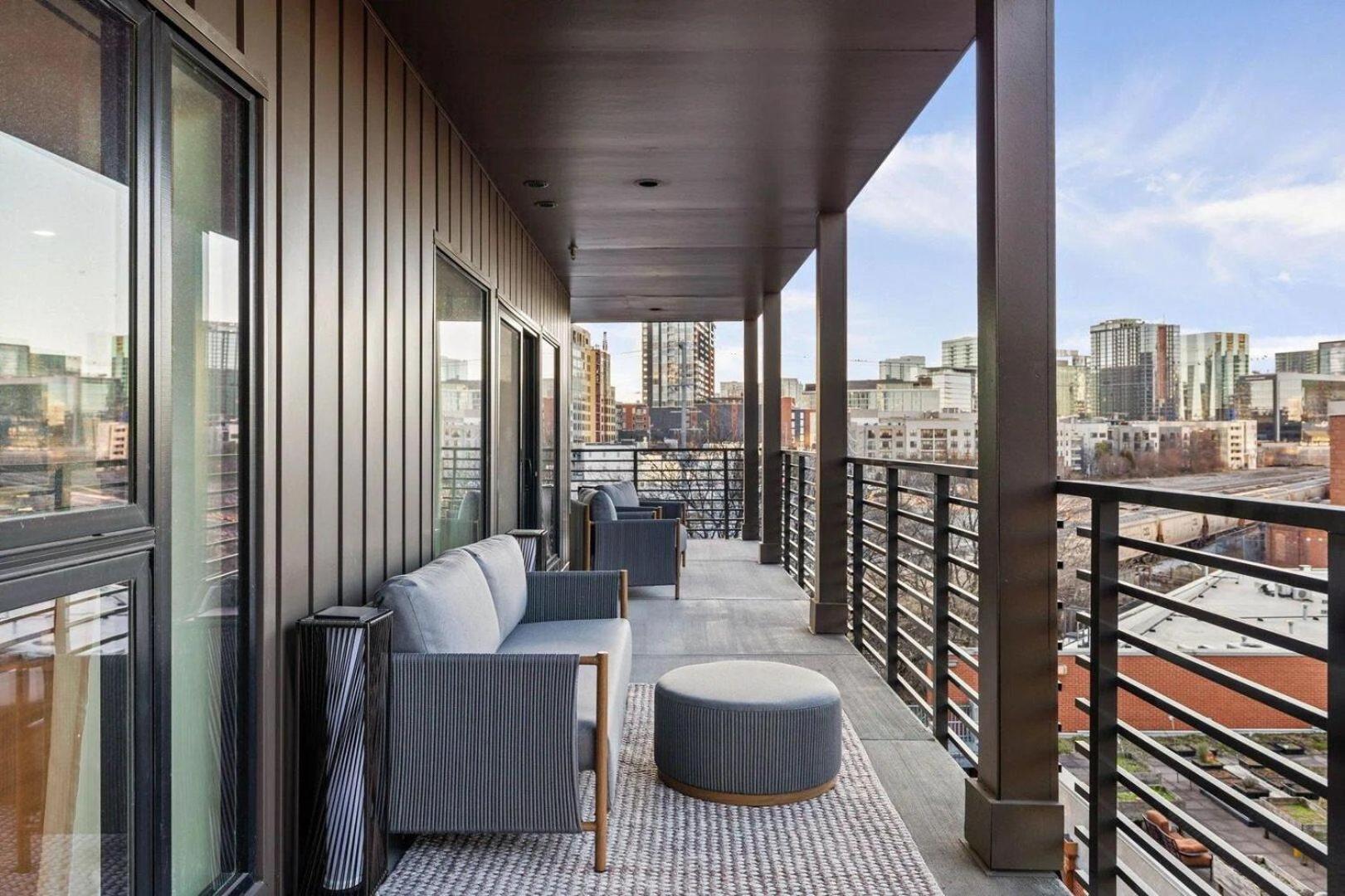 Hyve - Tropical Penthouse - Pool & Gym *