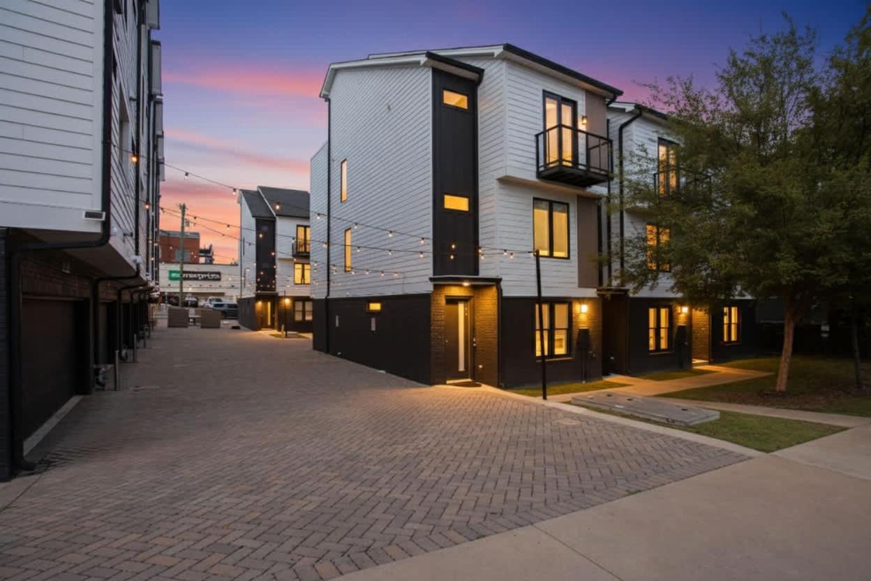 Structure At 8th Argyle Elite Nash Vacation Spot *