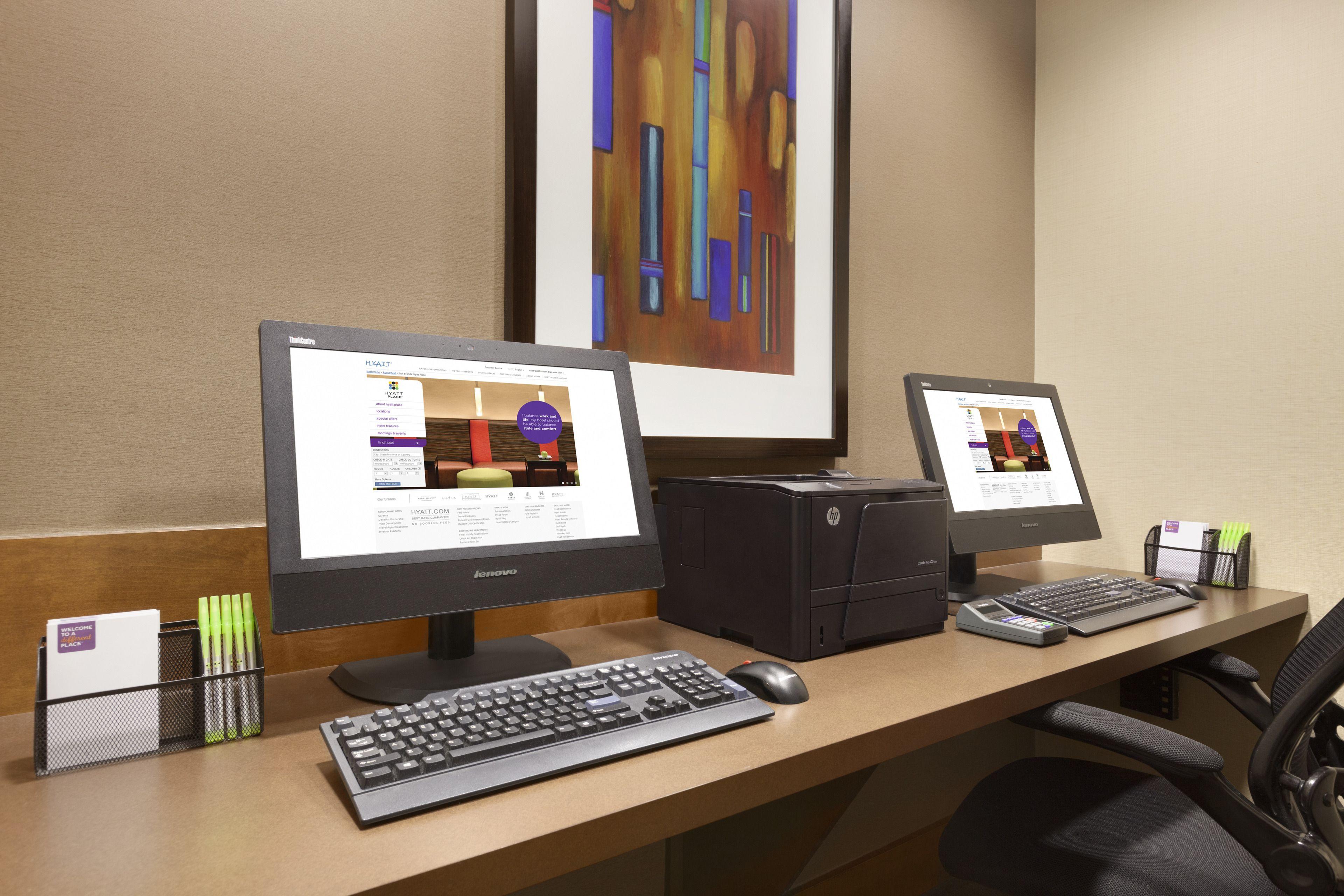 Hyatt Place Airport Hotel 3*