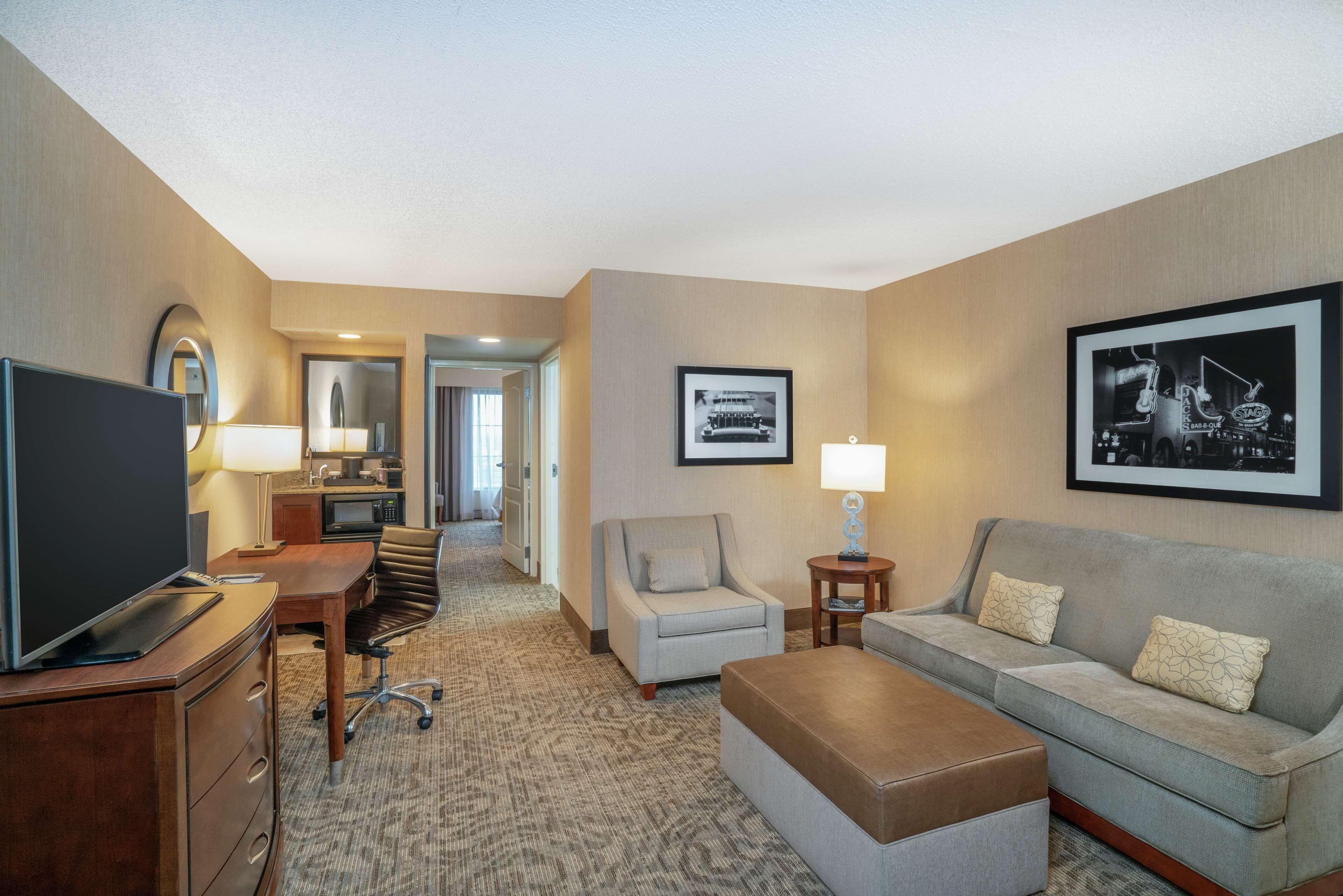 Embassy - At Vanderbilt 3*