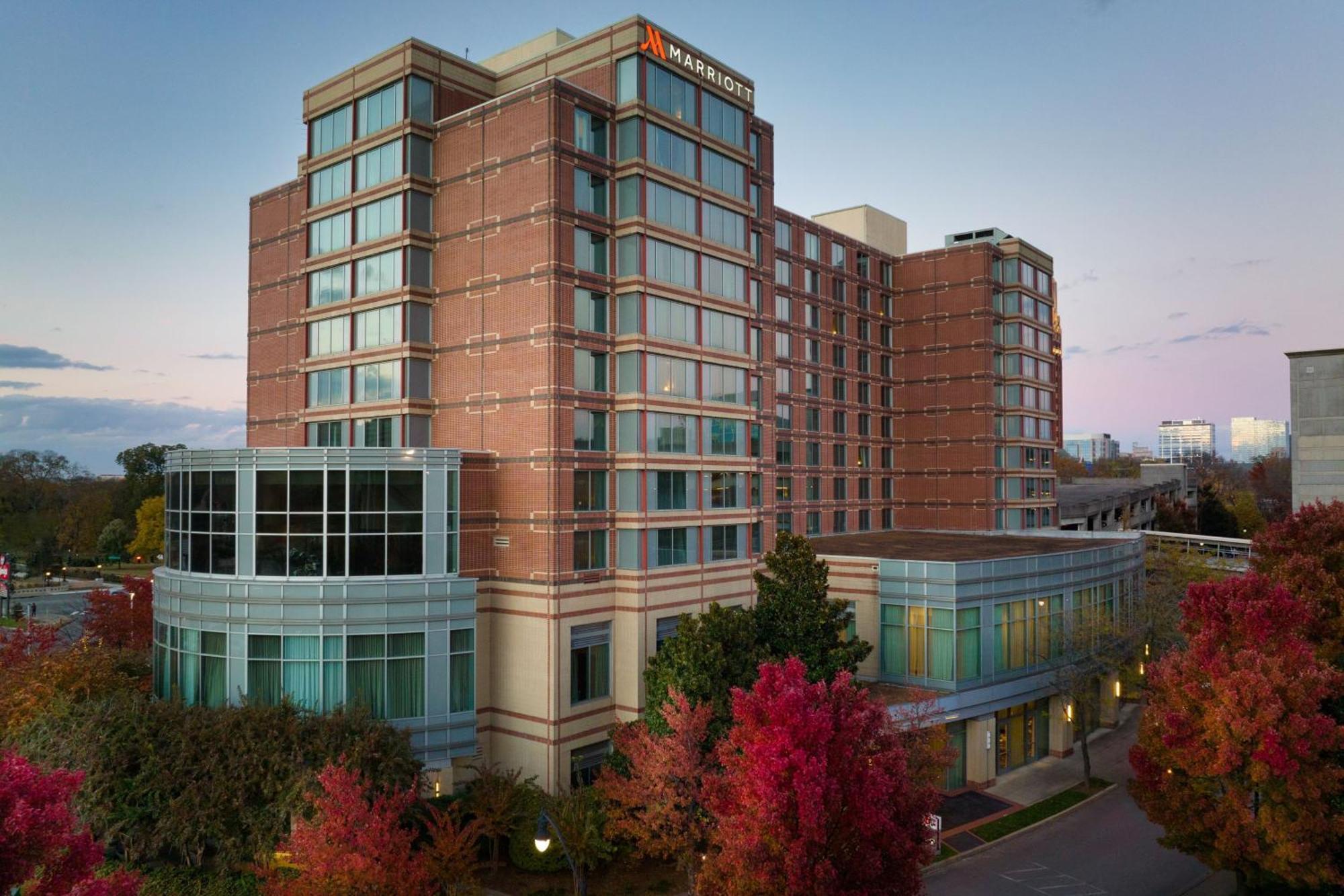 Marriott At Vanderbilt 4*
