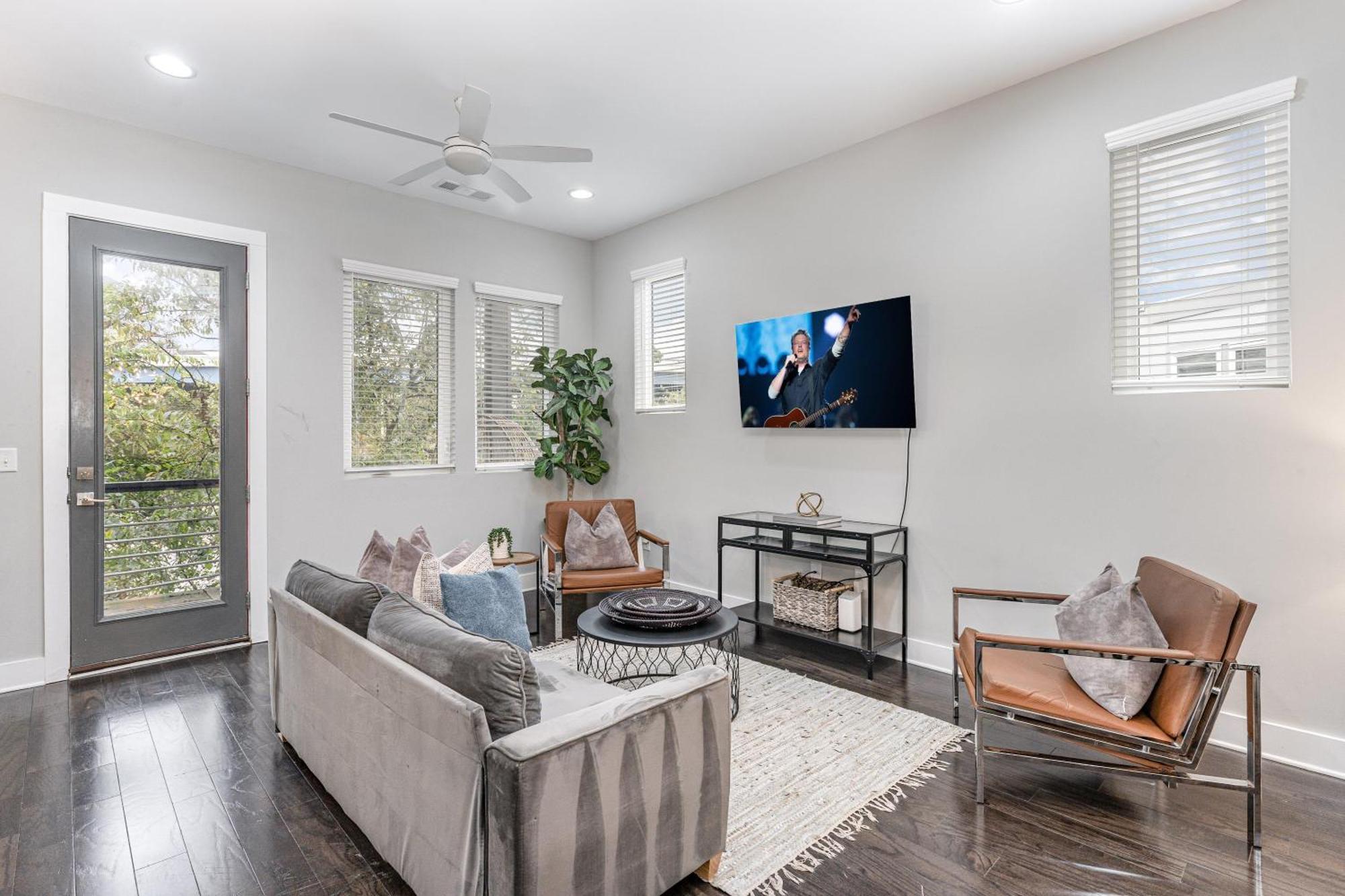 Cypress - Private Rooftop Patio - Mins To Broadway *