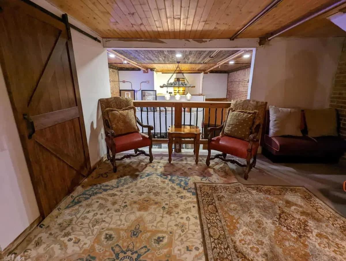 Rockstar Mansion By Broadway *