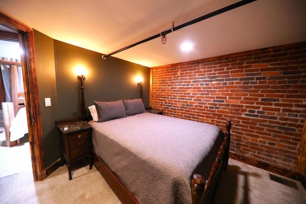 Rockstar Mansion By Broadway *