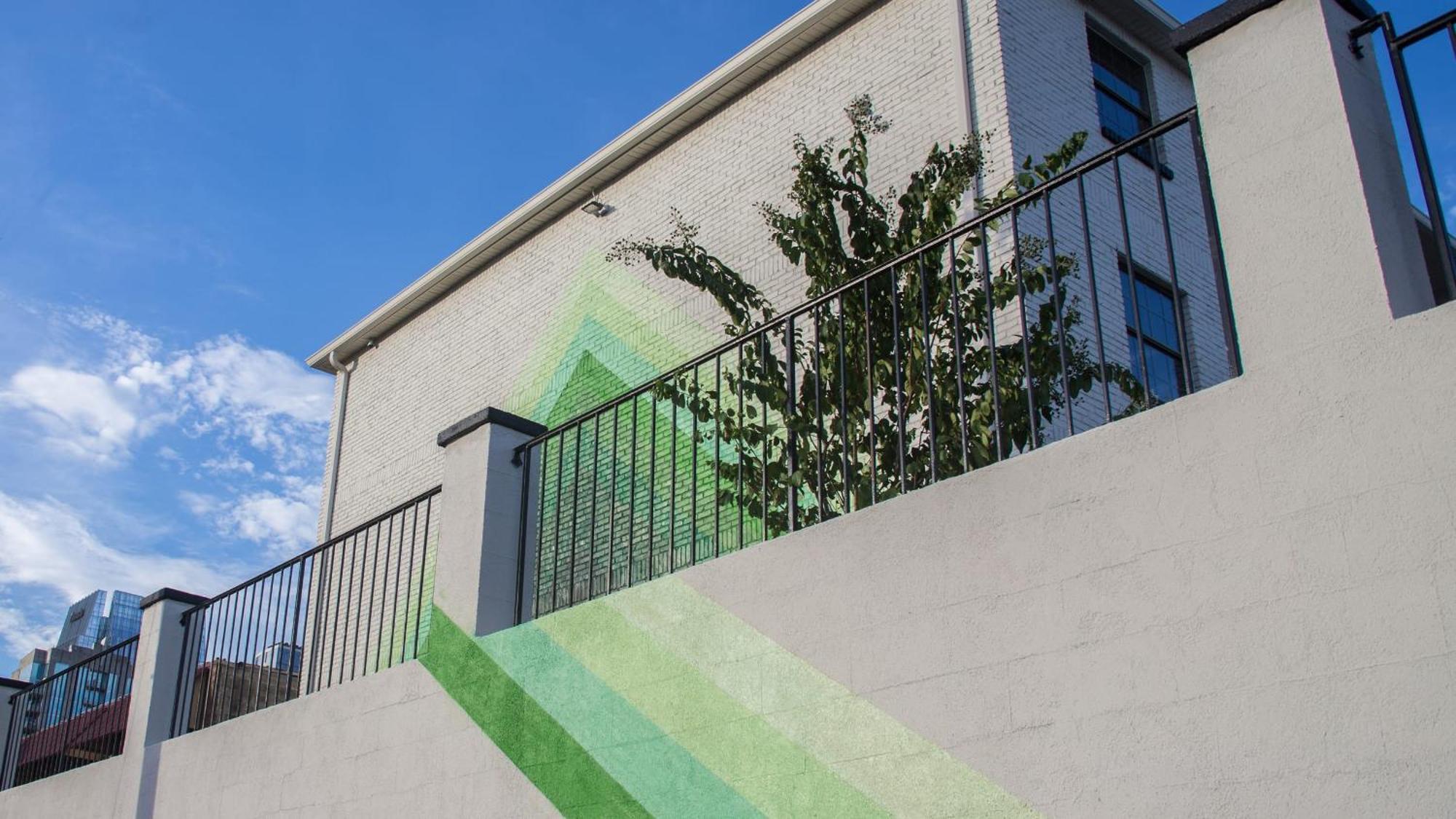 Holiday home Sleeps 8 4 Sobro W Kitchens Art Walk To Broadway - By Avantstay