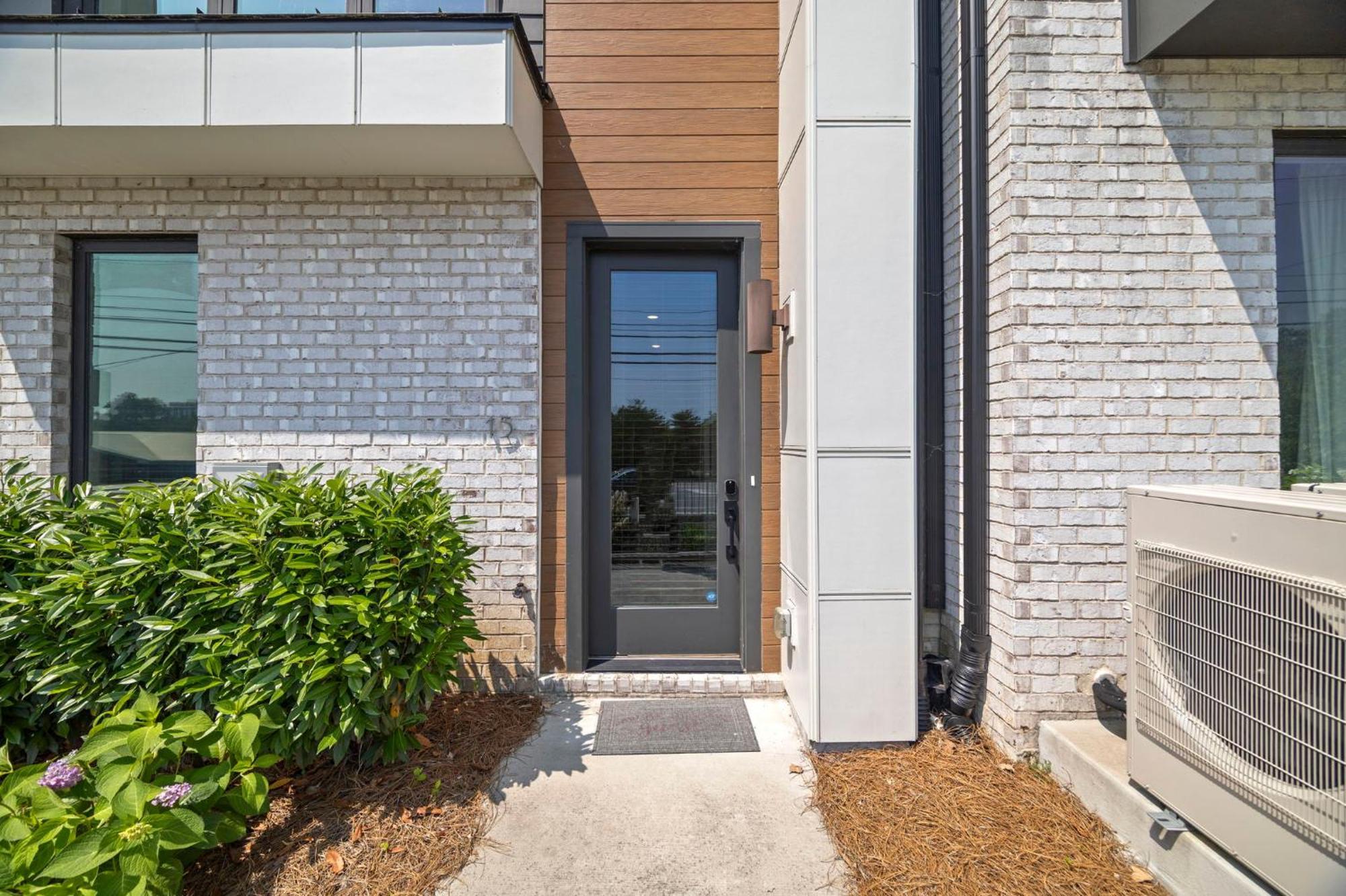 Music Family Retreat - Near Airport, Downtown *