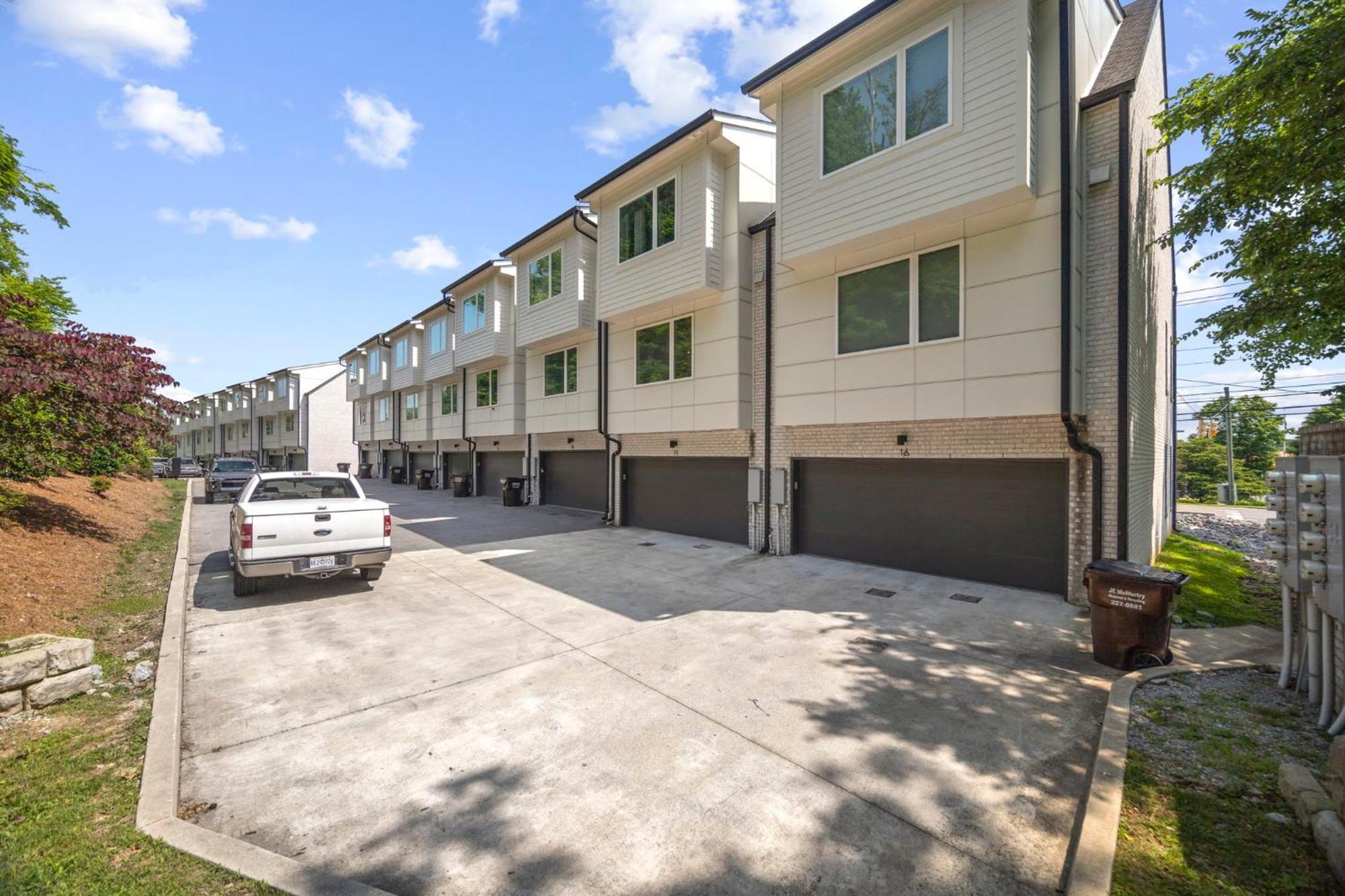 Holiday home Music Family Retreat - Near Airport, Downtown