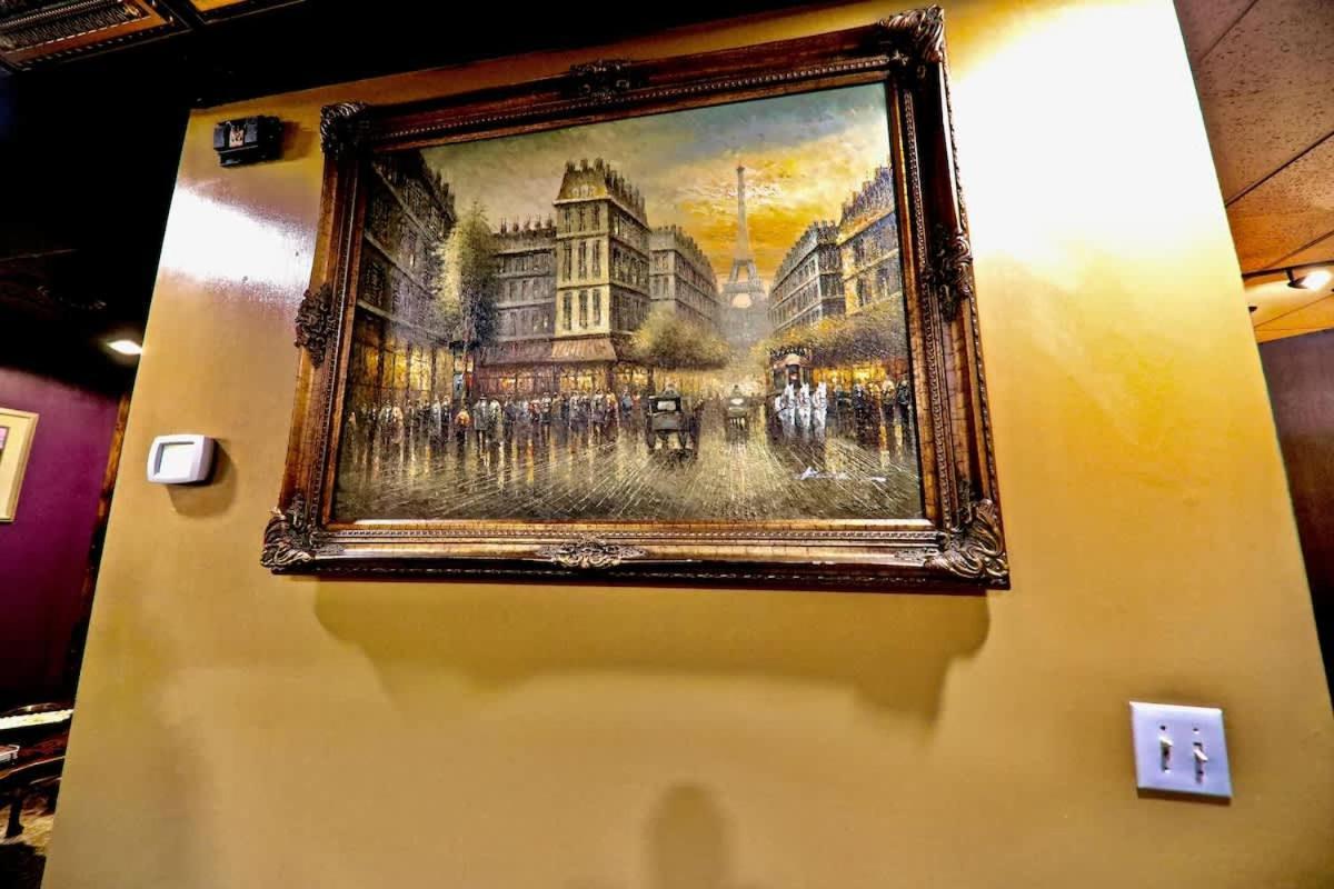 Rockstar Mansion By Broadway Holiday home *