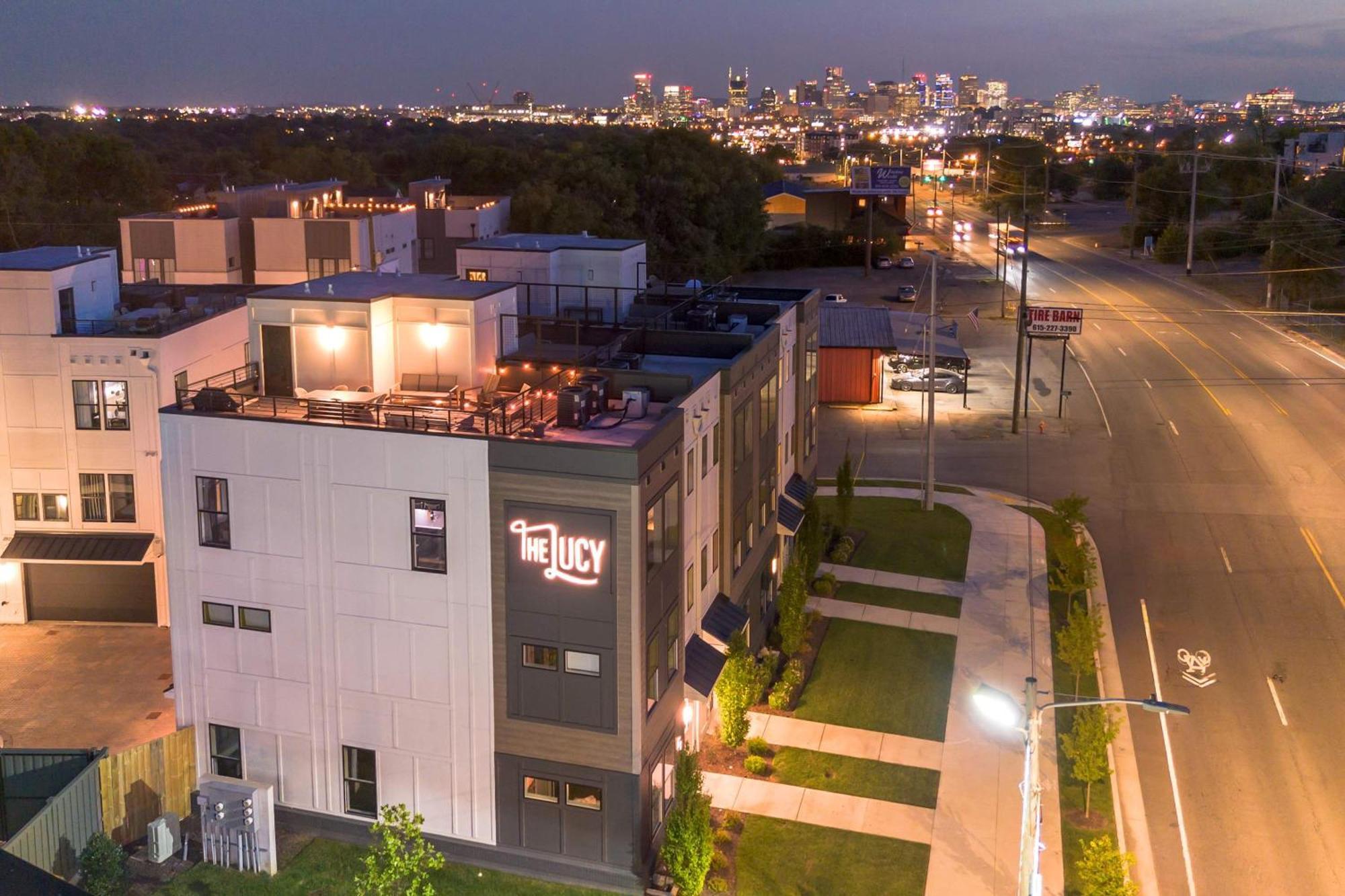 Holiday home Rooftop Fire Pit Lounge Skyline Dt Nash Views