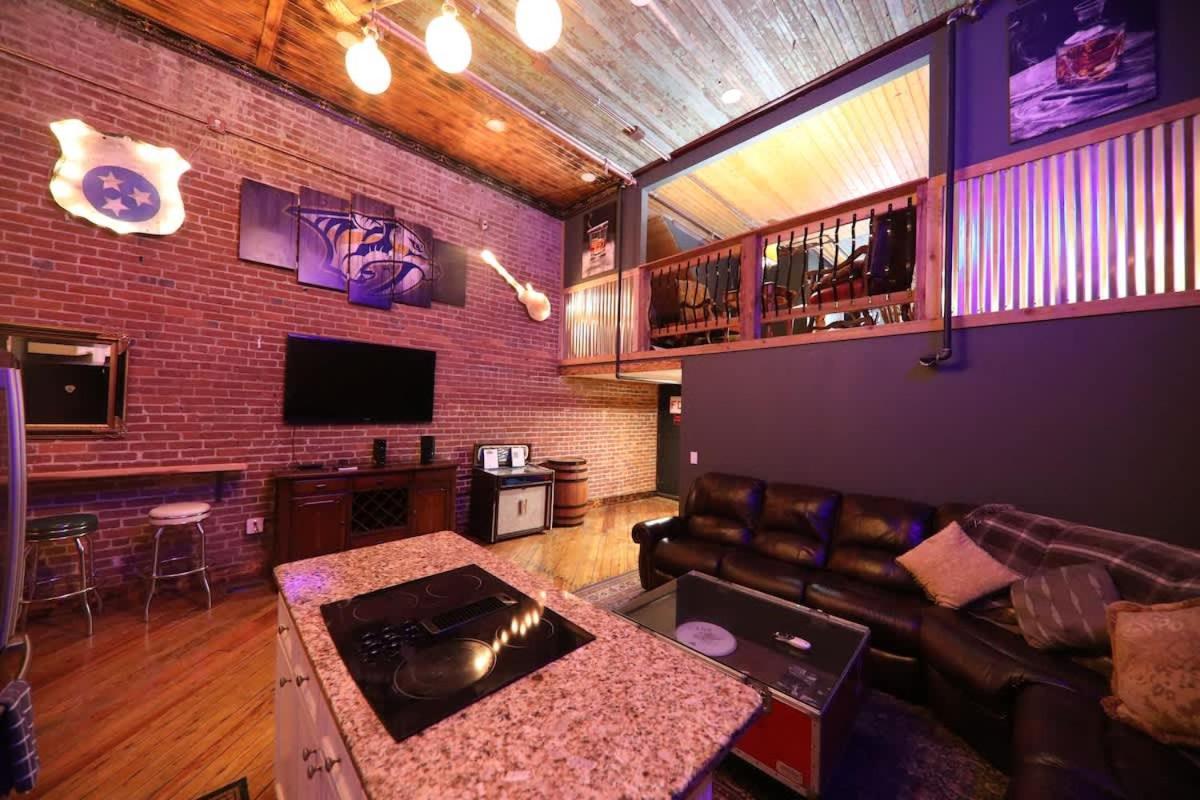 Rockstar Mansion By Broadway Holiday home *