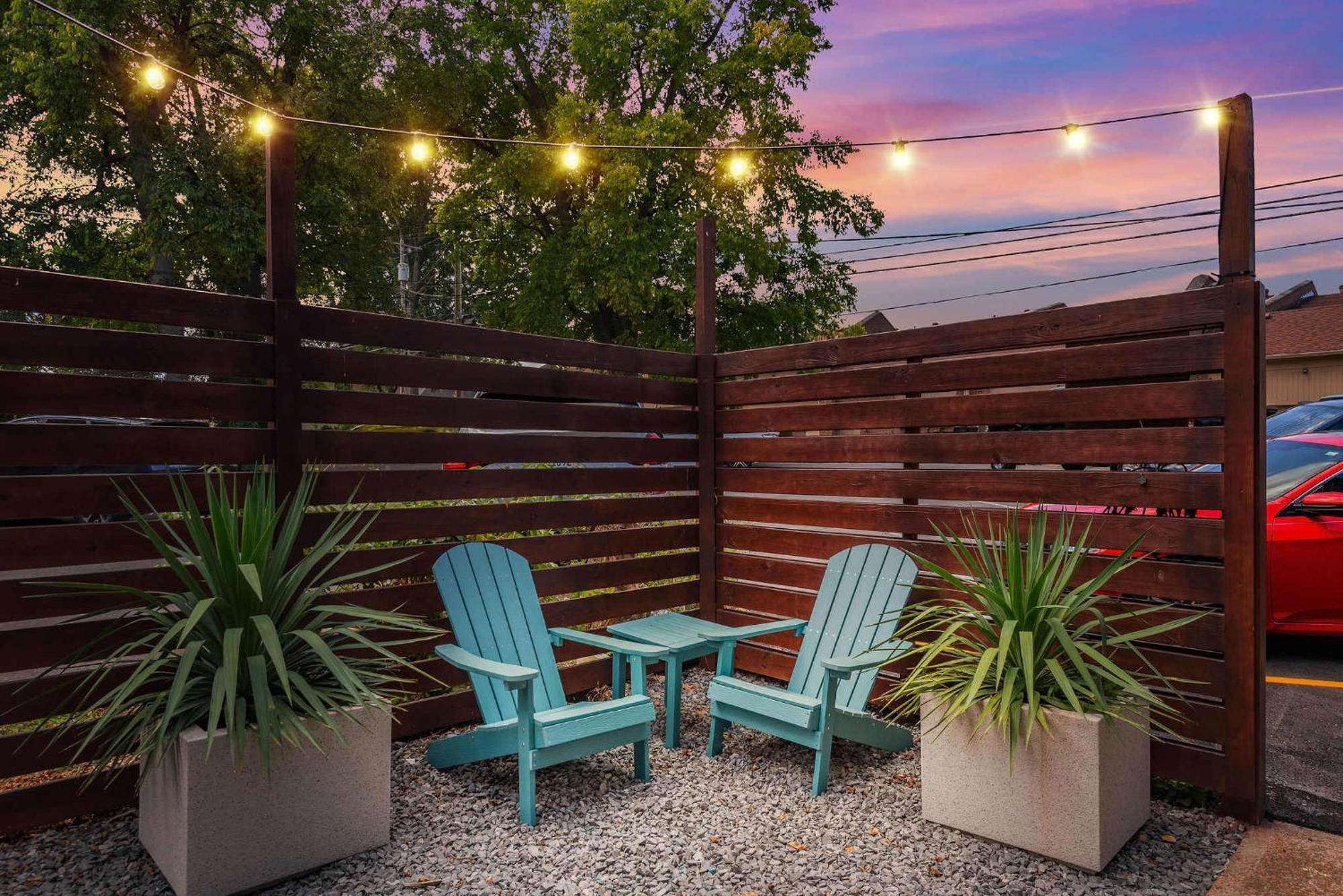 Apartment Dolly On Music Row Sleeps 12