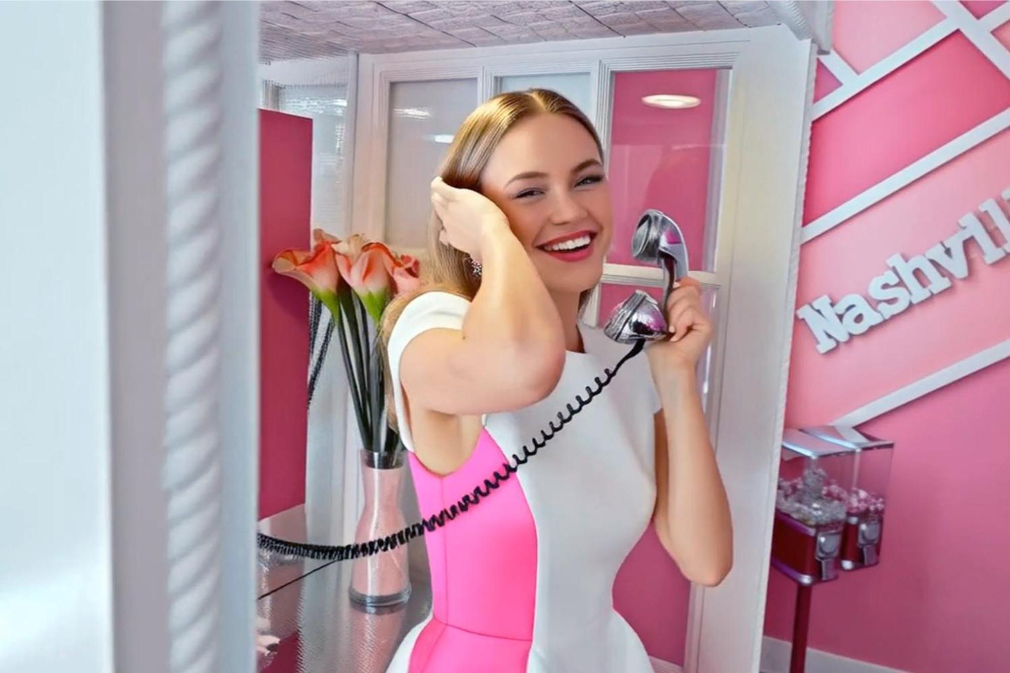 Bachelorette Paradise Pink House Near Broadway *