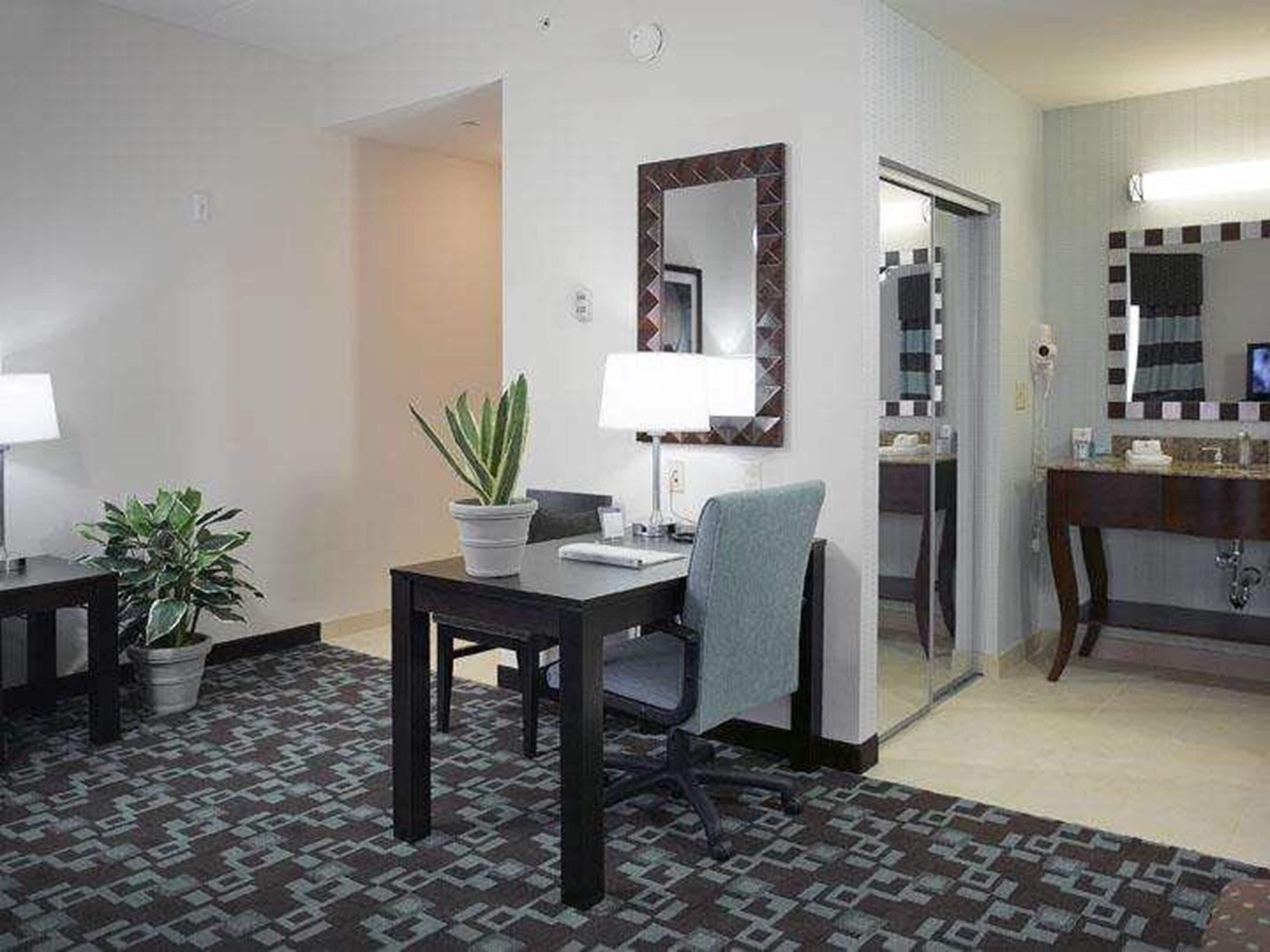 Hotel Hampton & At Opryland Nashville