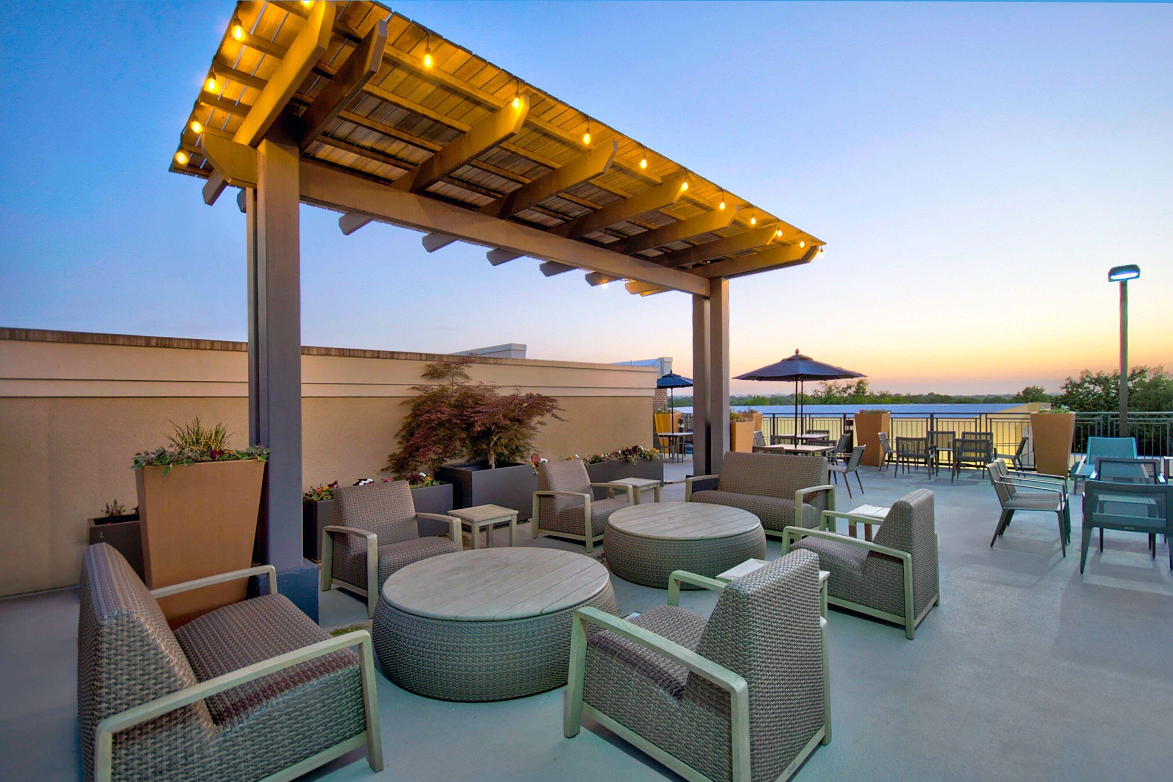 Courtyard By Marriott Hills Hotel 3*