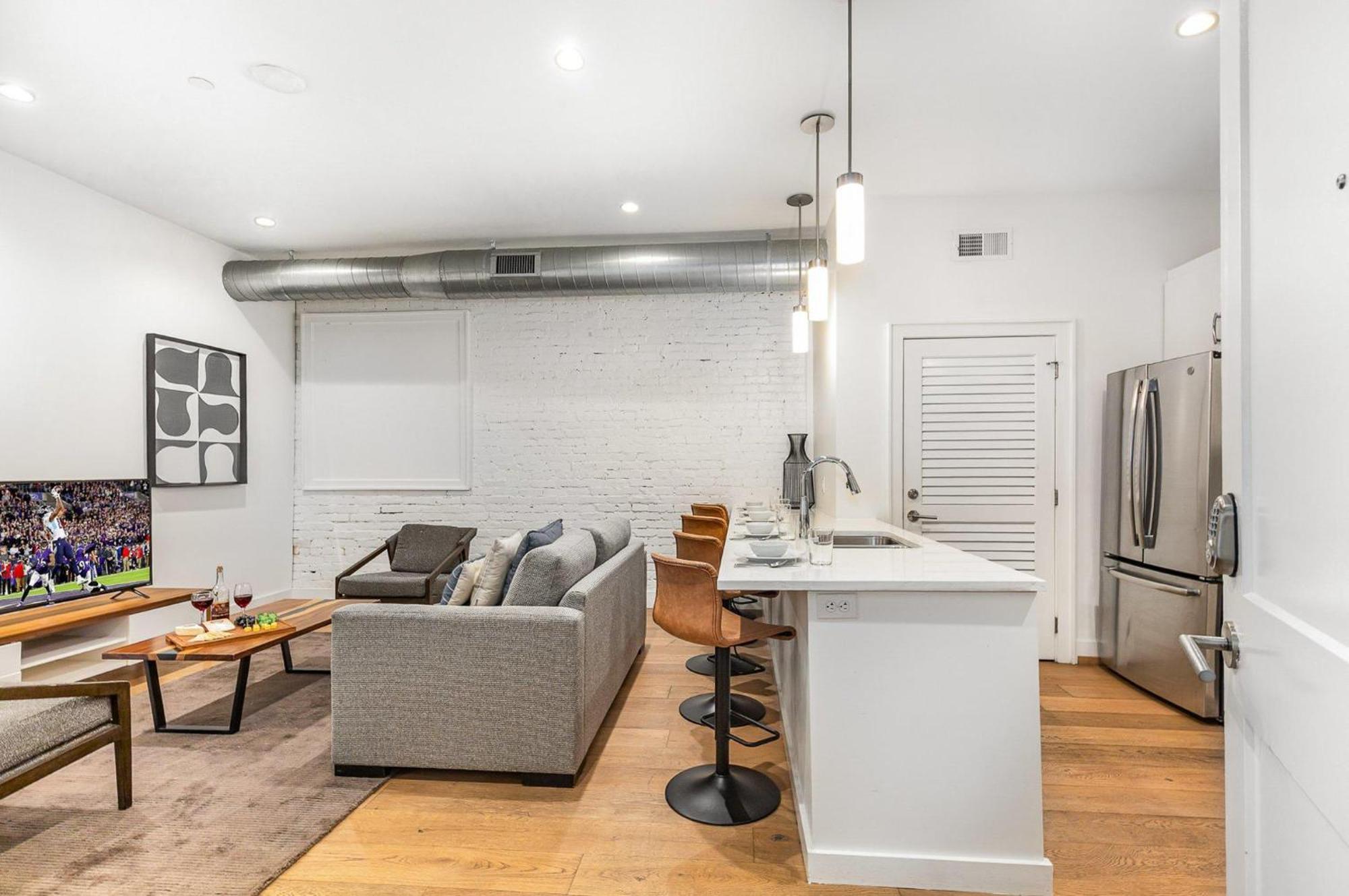 The Saddlery-frequency-2 Units-walk 2 Broadway