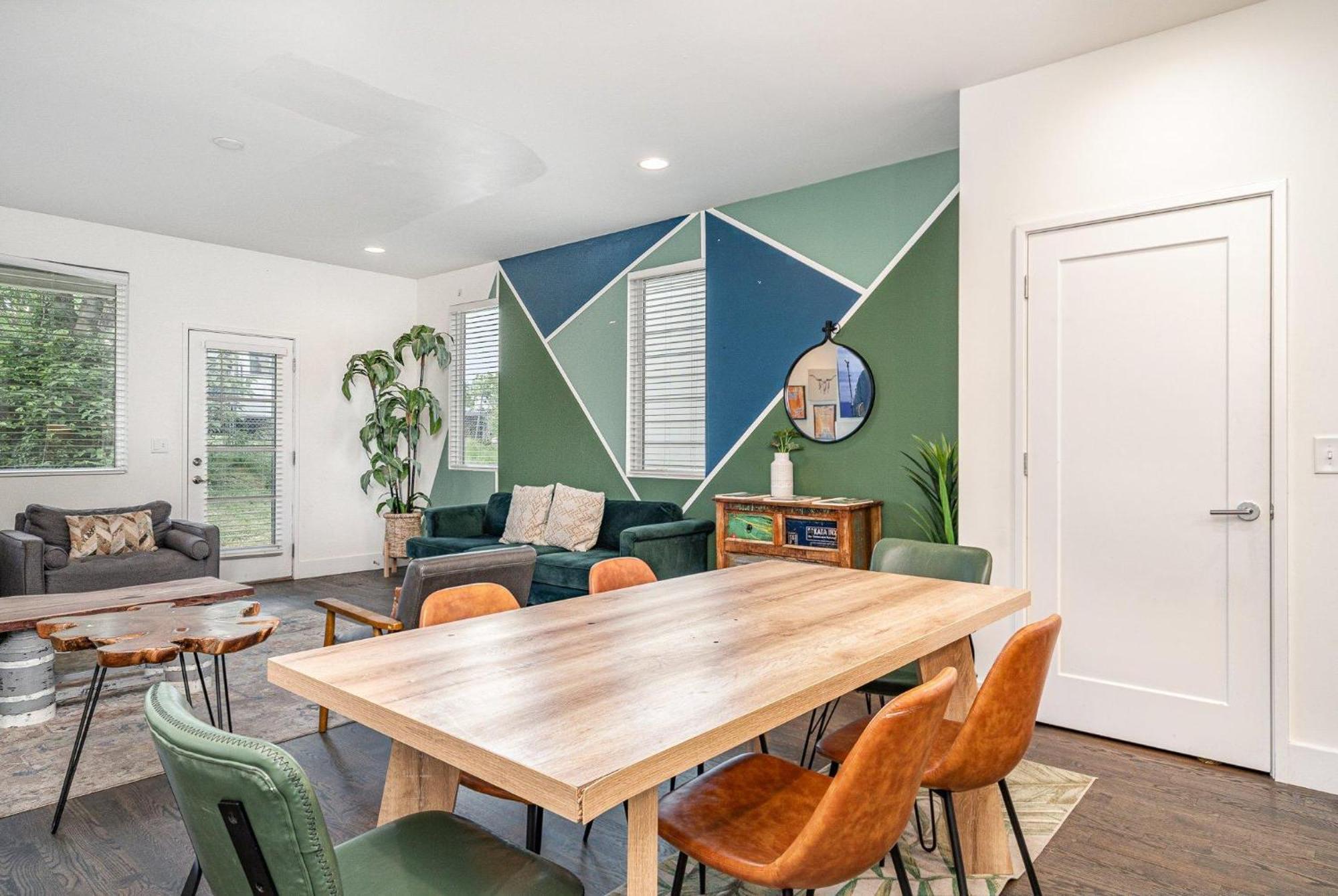 Riff & Rest - 2 Stylish Homes - Mins To Germantown Holiday home Nashville