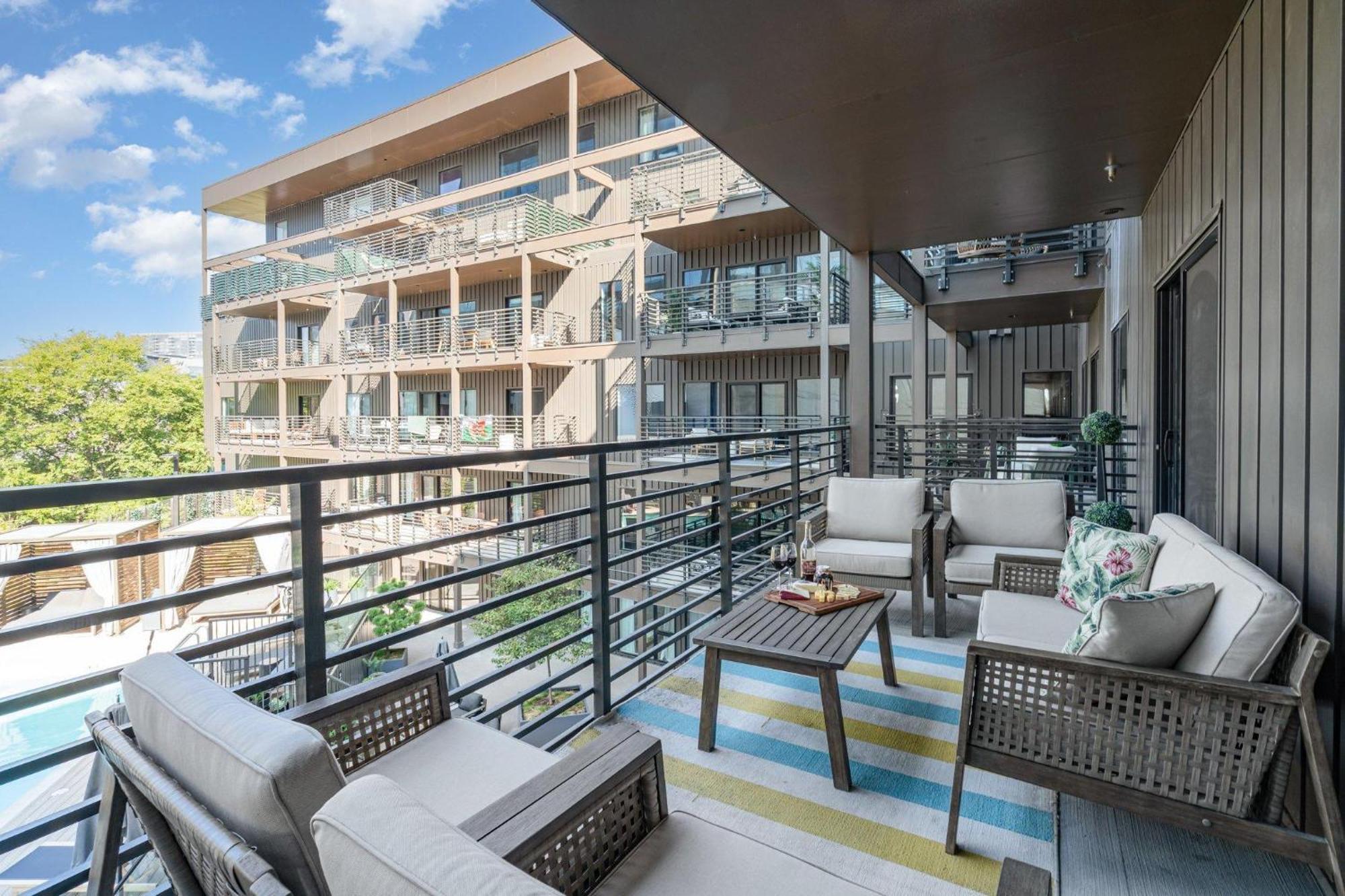 Hyve - Neon Lights - Pool & Gym - Walk To Broadway *