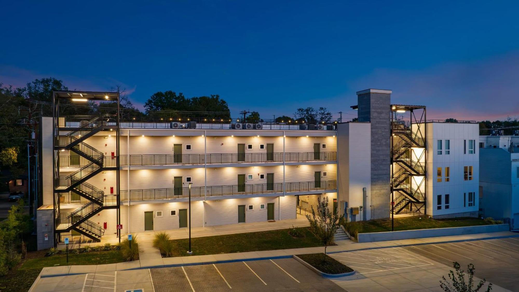 Modern Getaway Minutes From Downtown Five Points Hearth And Hideout By Avantstay * Nashville